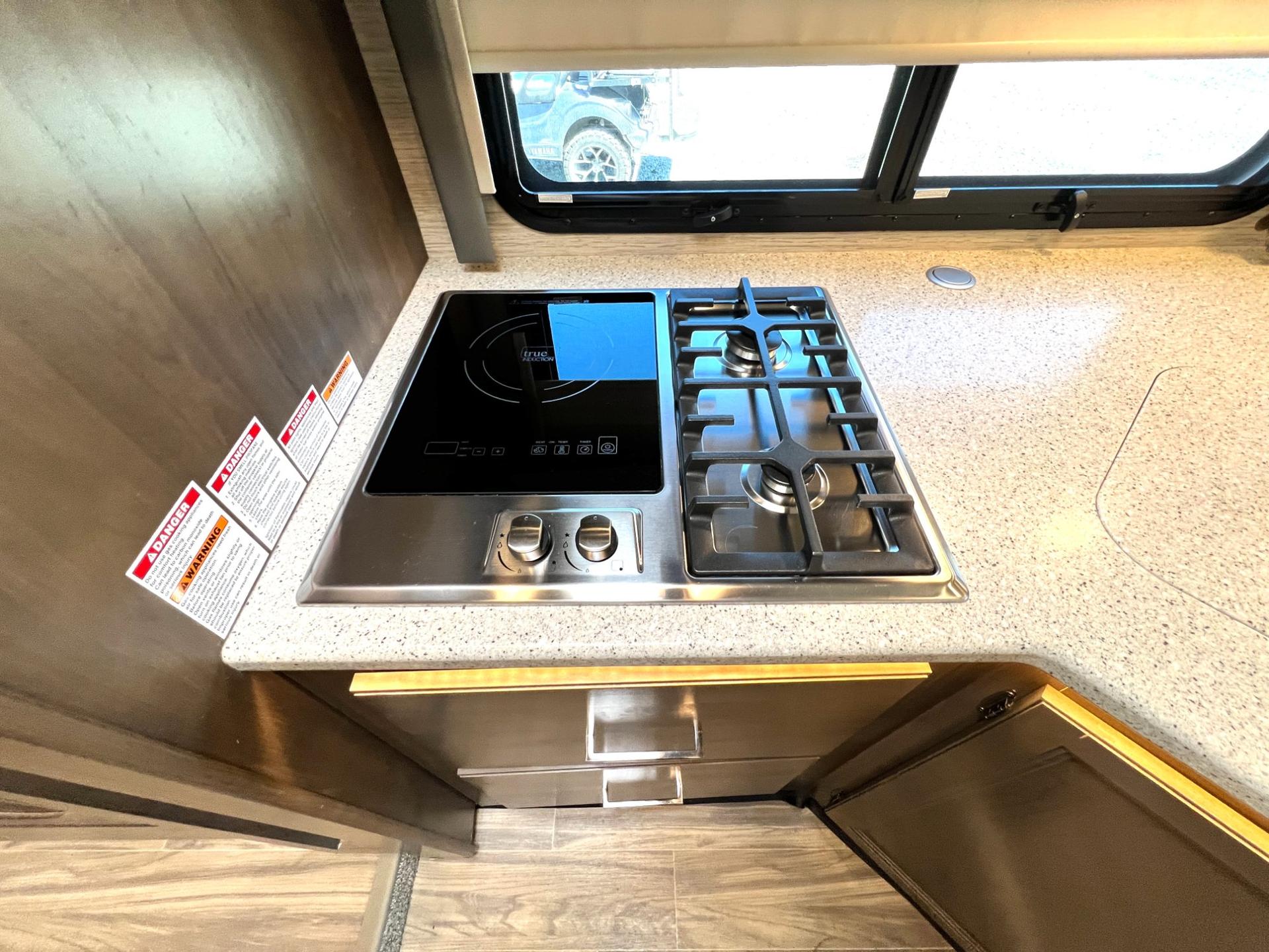 2021 Thor Motor Coach 2021 Thor Motor Coach Four Winds - thumbnail 30