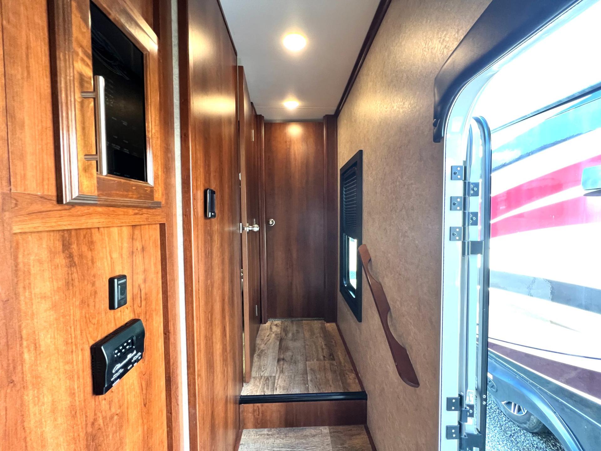 2018 Jayco 2018 Jayco Eagle - thumbnail 32