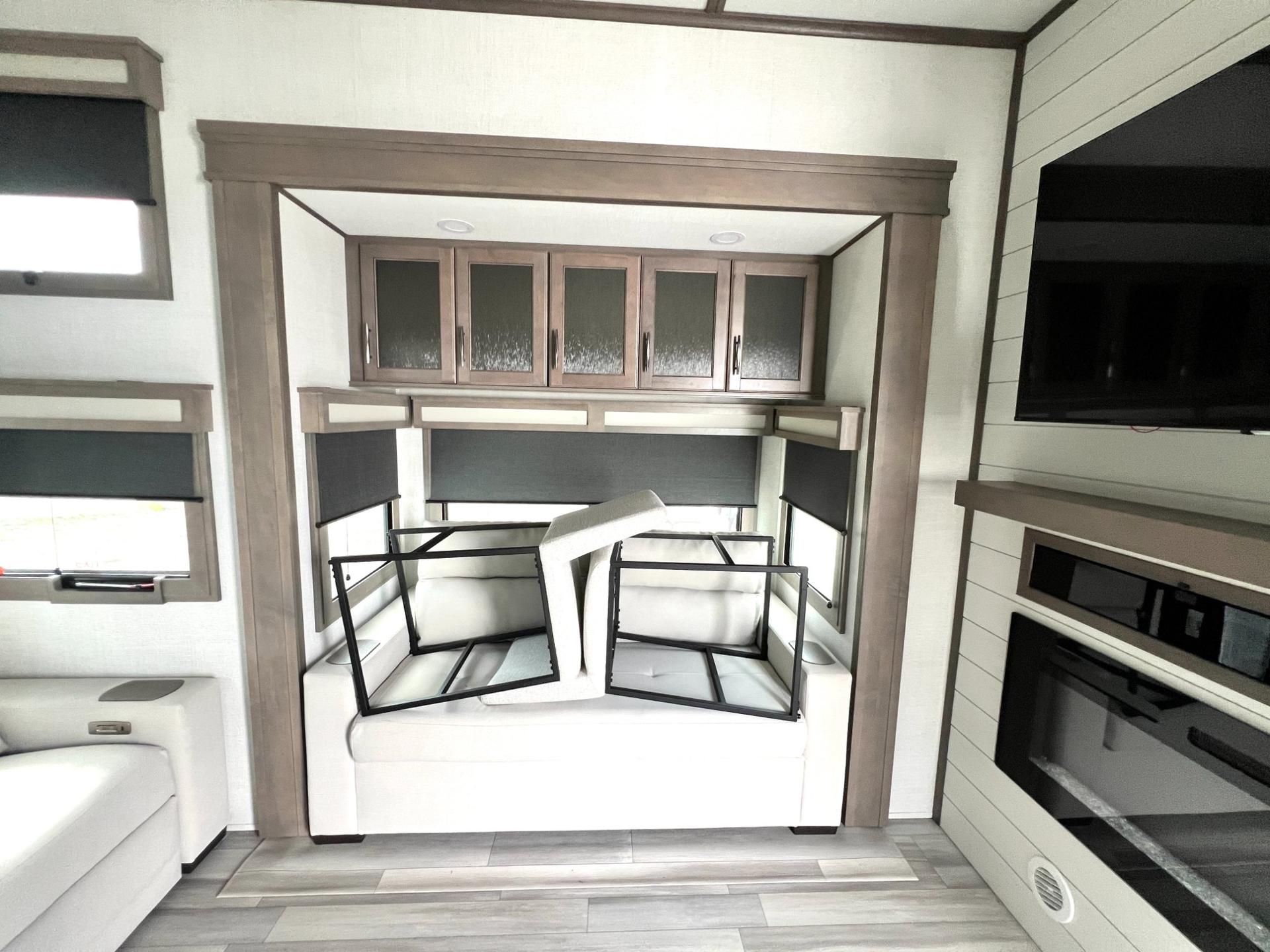 2024 Grand Design 2024 Grand Design Solitude - thumbnail 14