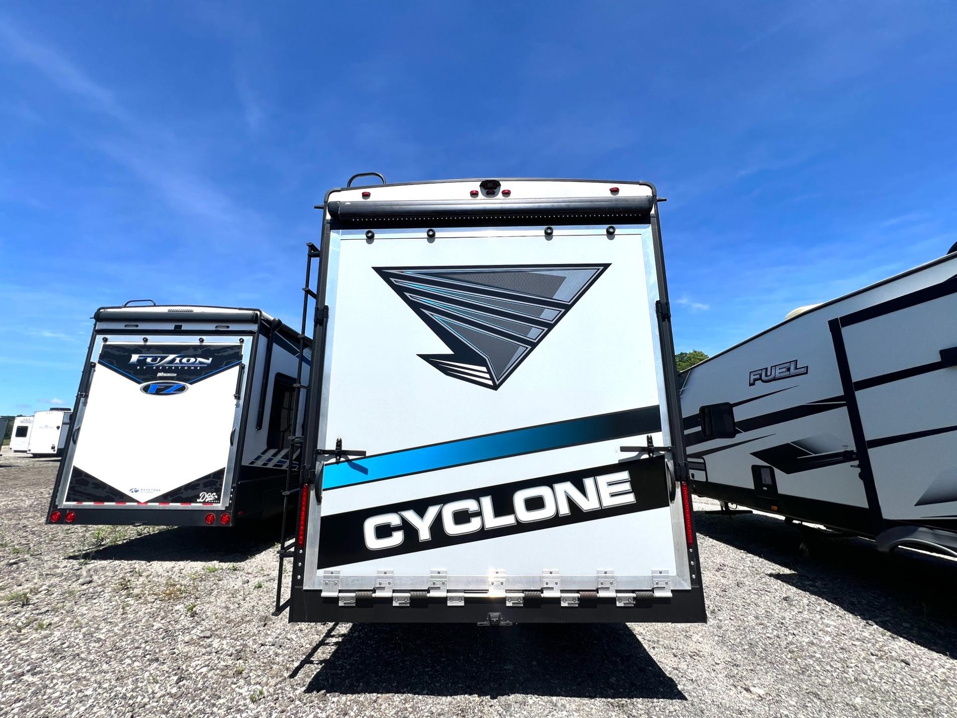 2021 Heartland 2021 Heartland Cyclone - thumbnail 6