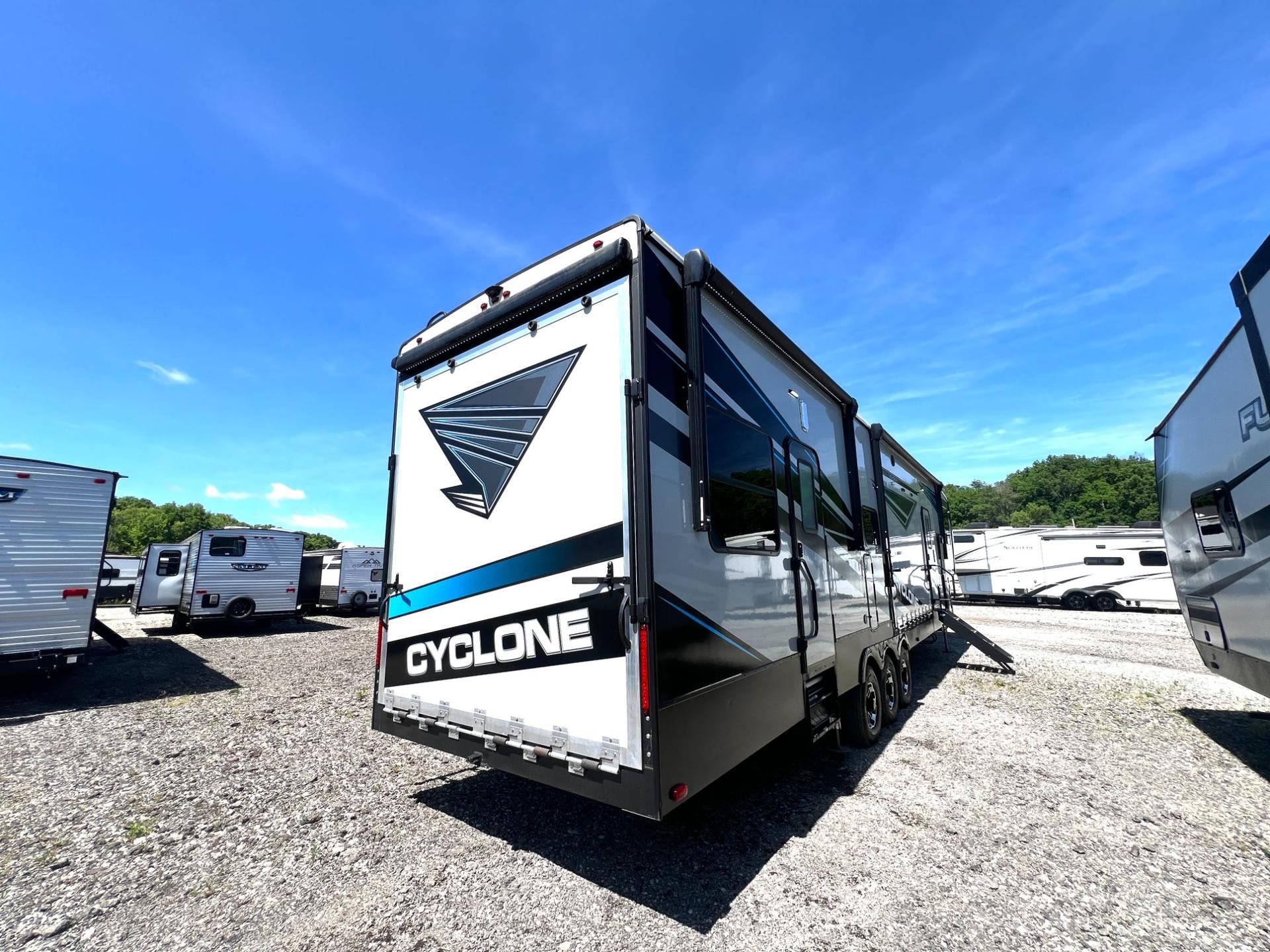 2021 Heartland 2021 Heartland Cyclone - thumbnail 7