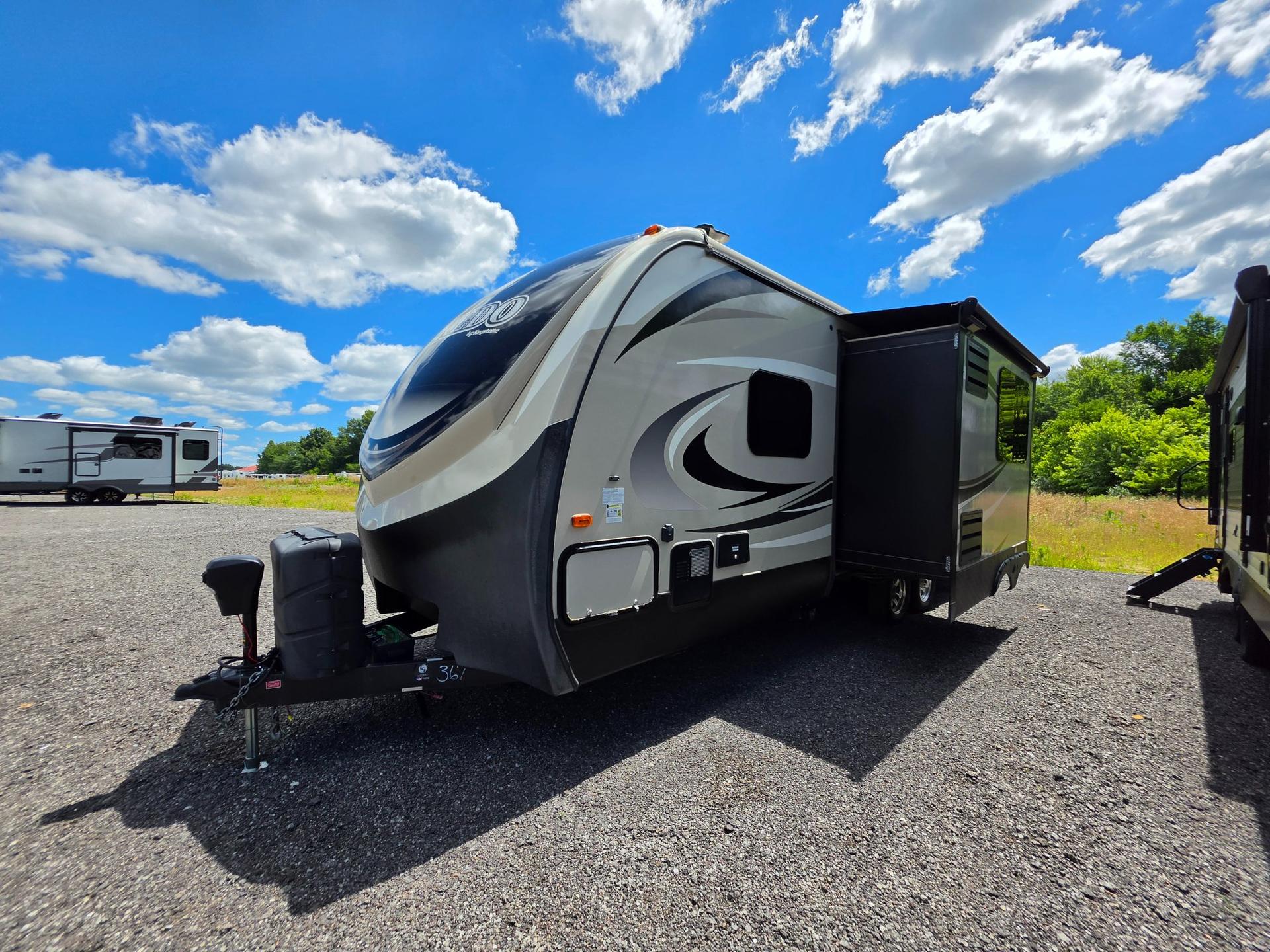 2019 Keystone 2019 Keystone Laredo - thumbnail 3