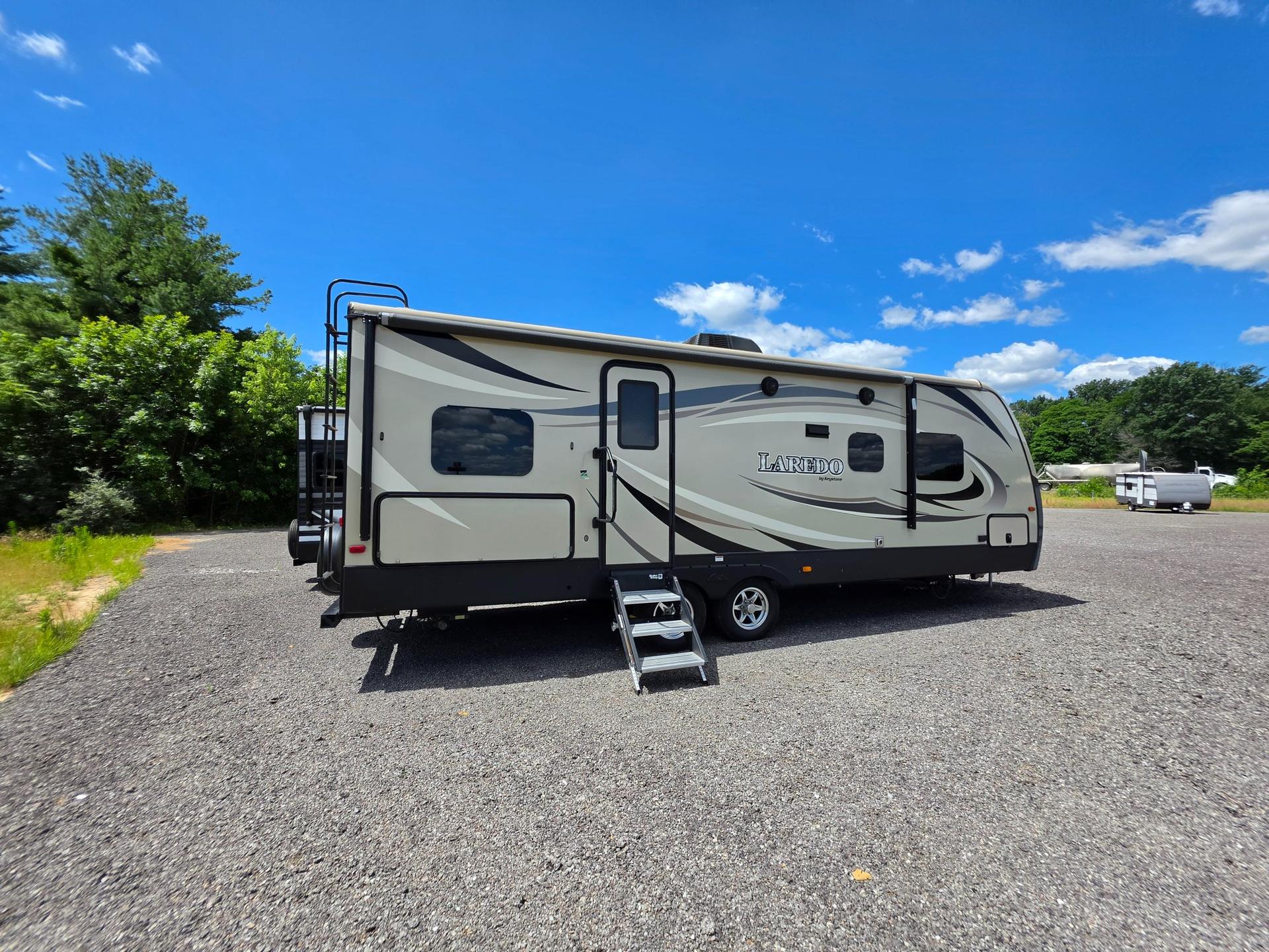 2019 Keystone 2019 Keystone Laredo - thumbnail 5