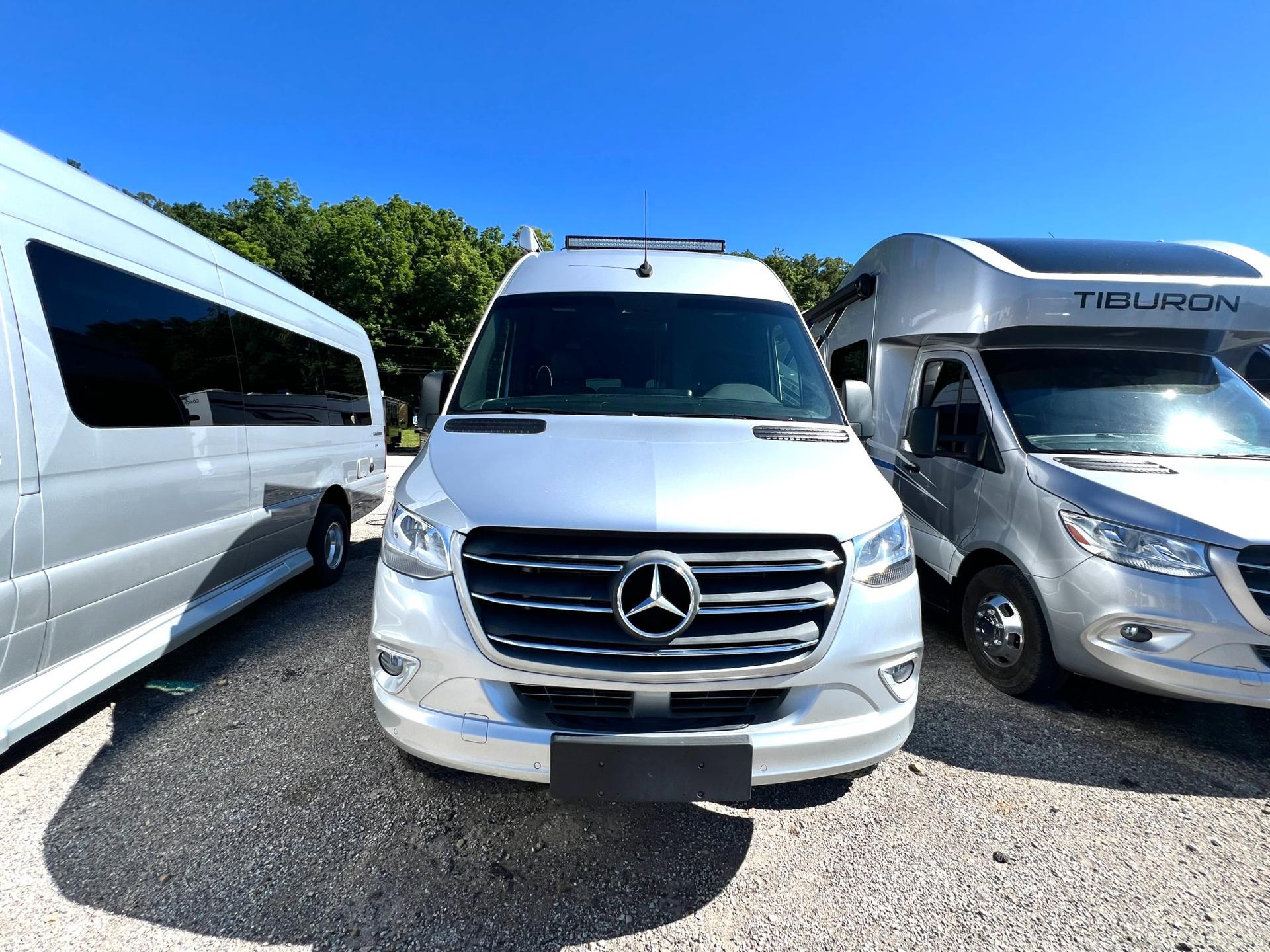 2021 Thor Motor Coach 2021 Thor Motor Coach Sanctuary - thumbnail 3