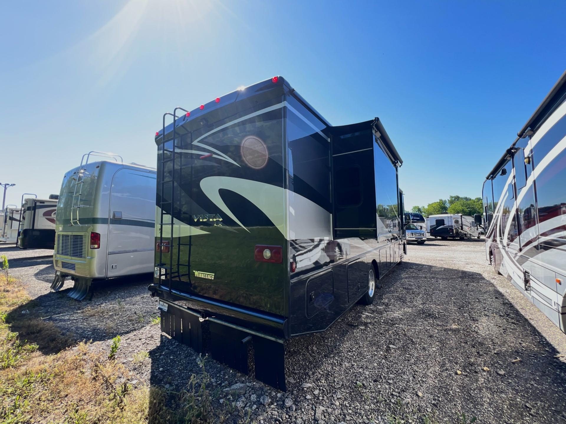 2017 Winnebago 2017 Winnebago Vista - thumbnail 7