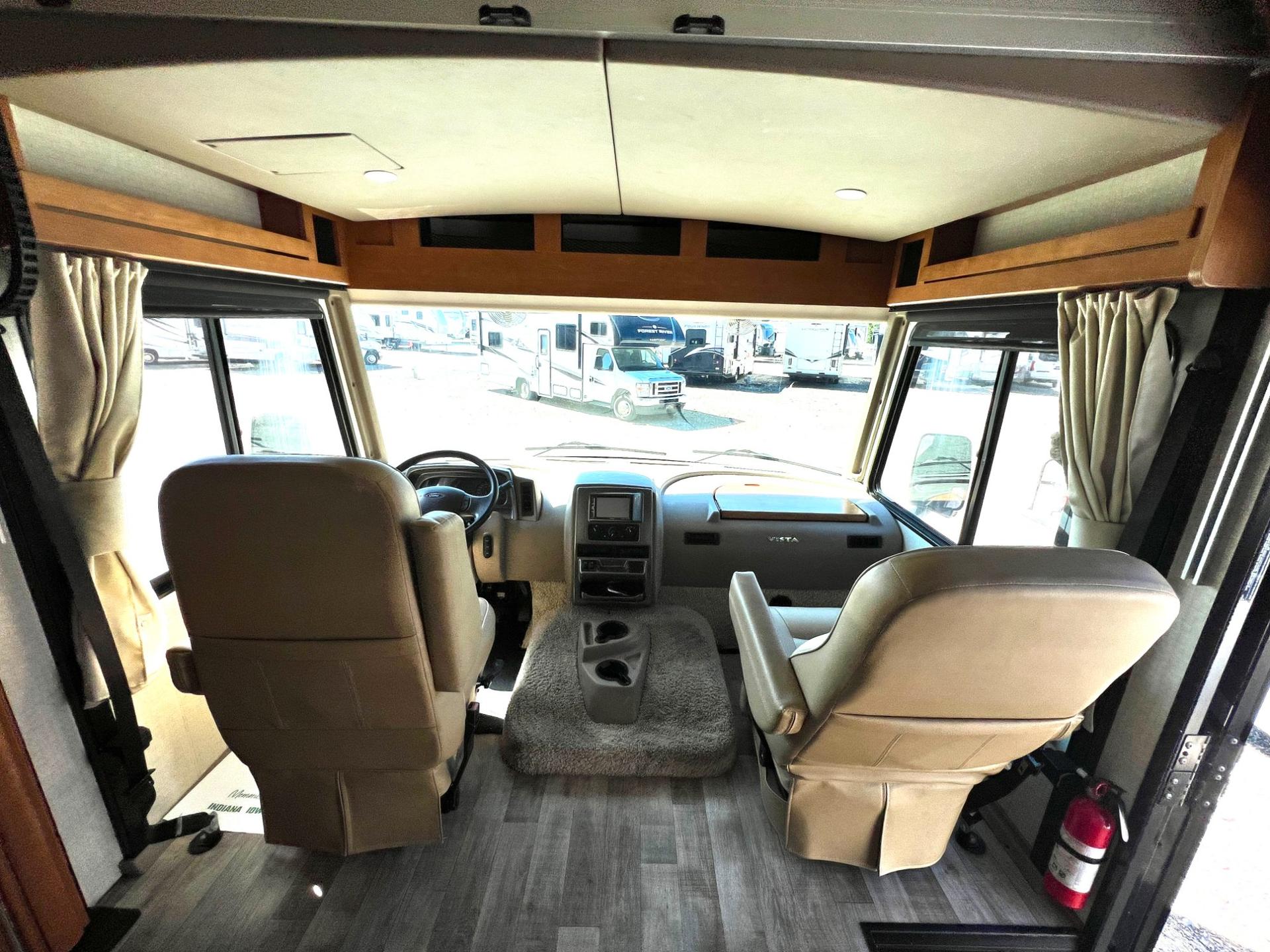 2017 Winnebago 2017 Winnebago Vista - thumbnail 8