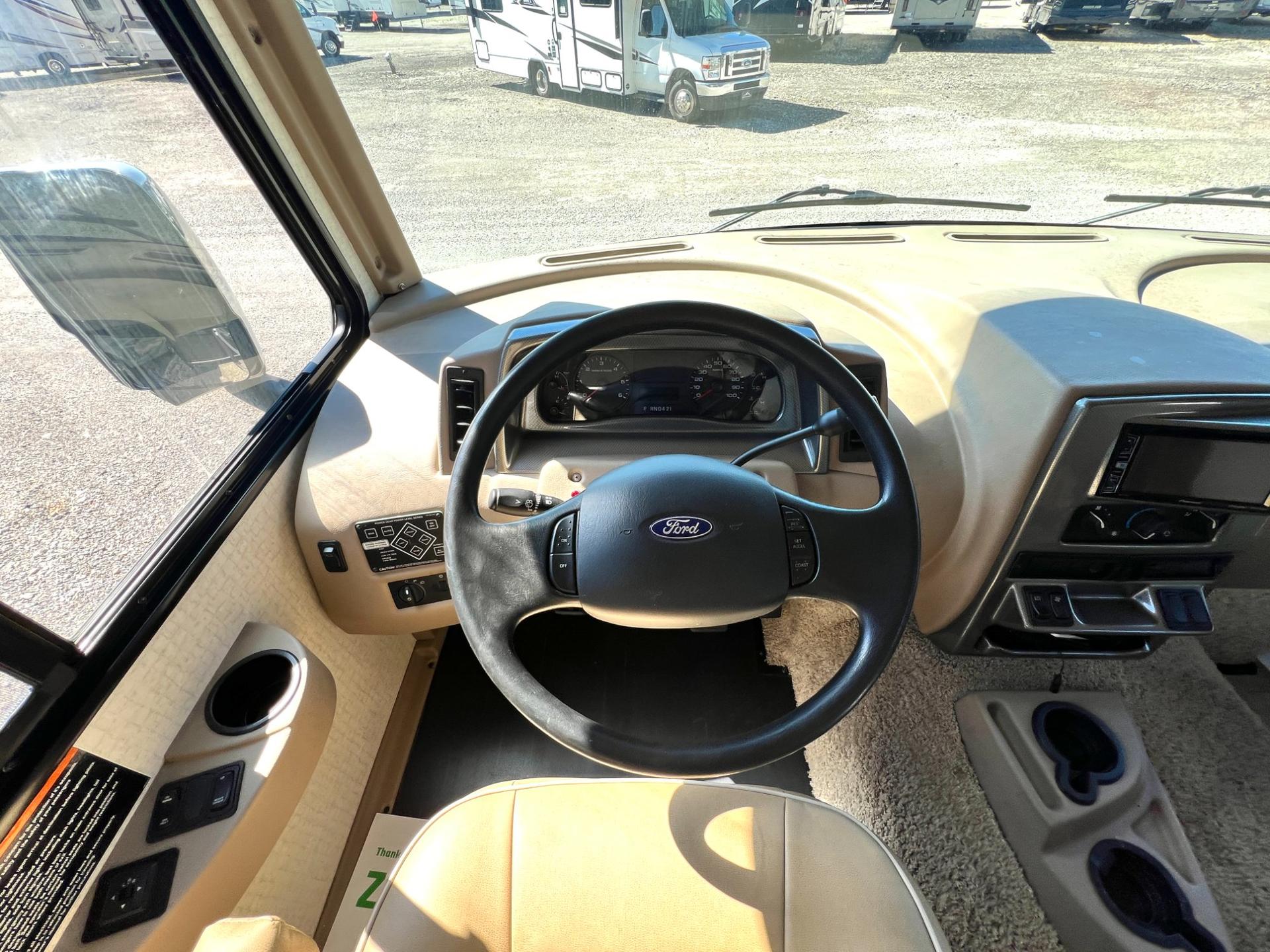 2017 Winnebago 2017 Winnebago Vista - thumbnail 13