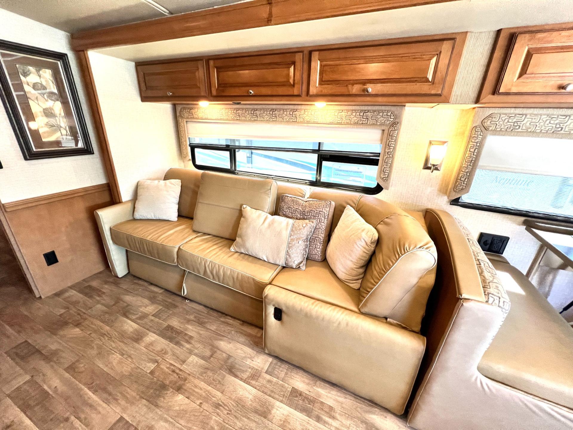 2017 Winnebago 2017 Winnebago Vista - thumbnail 25