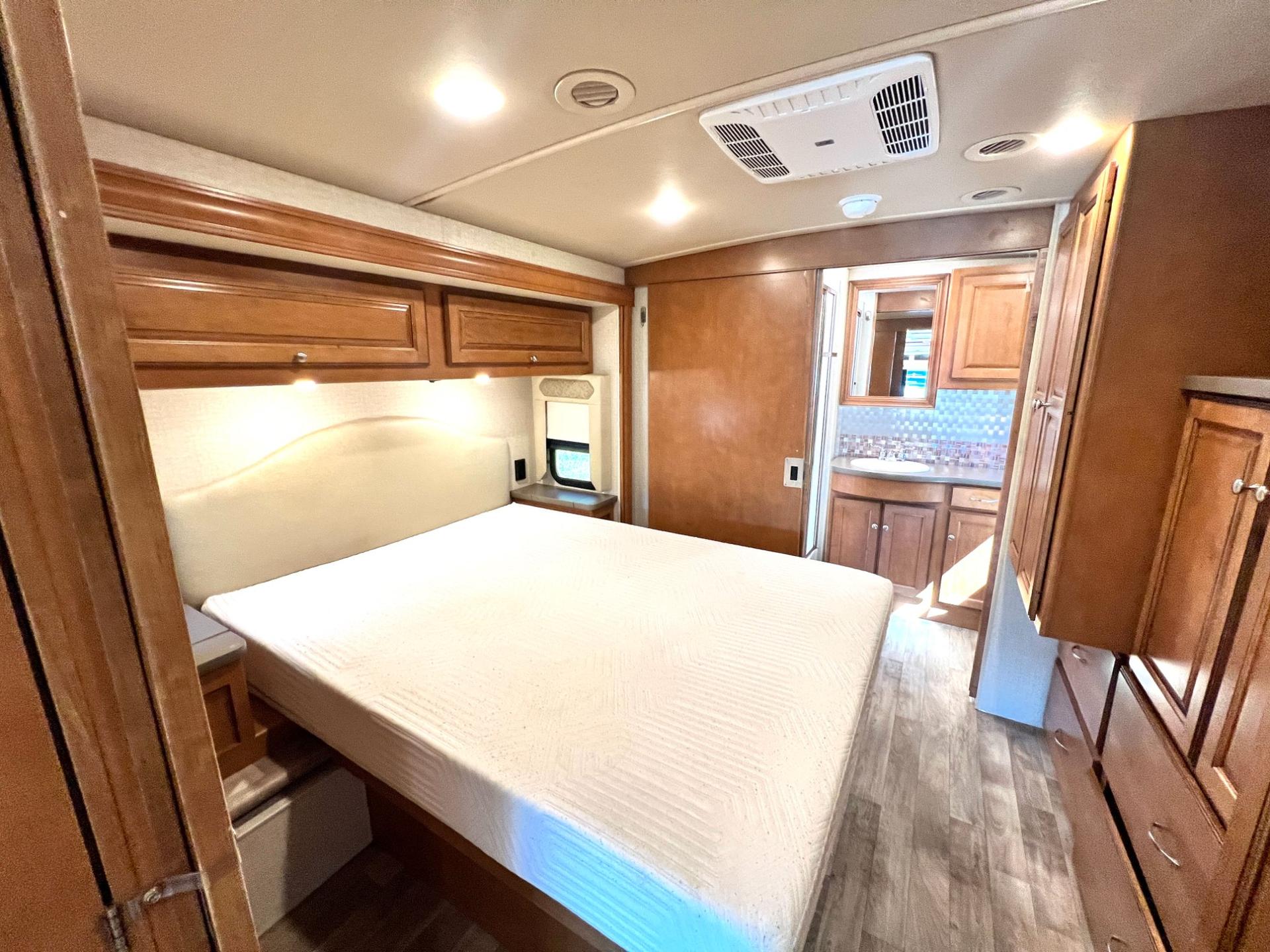 2017 Winnebago 2017 Winnebago Vista - thumbnail 31