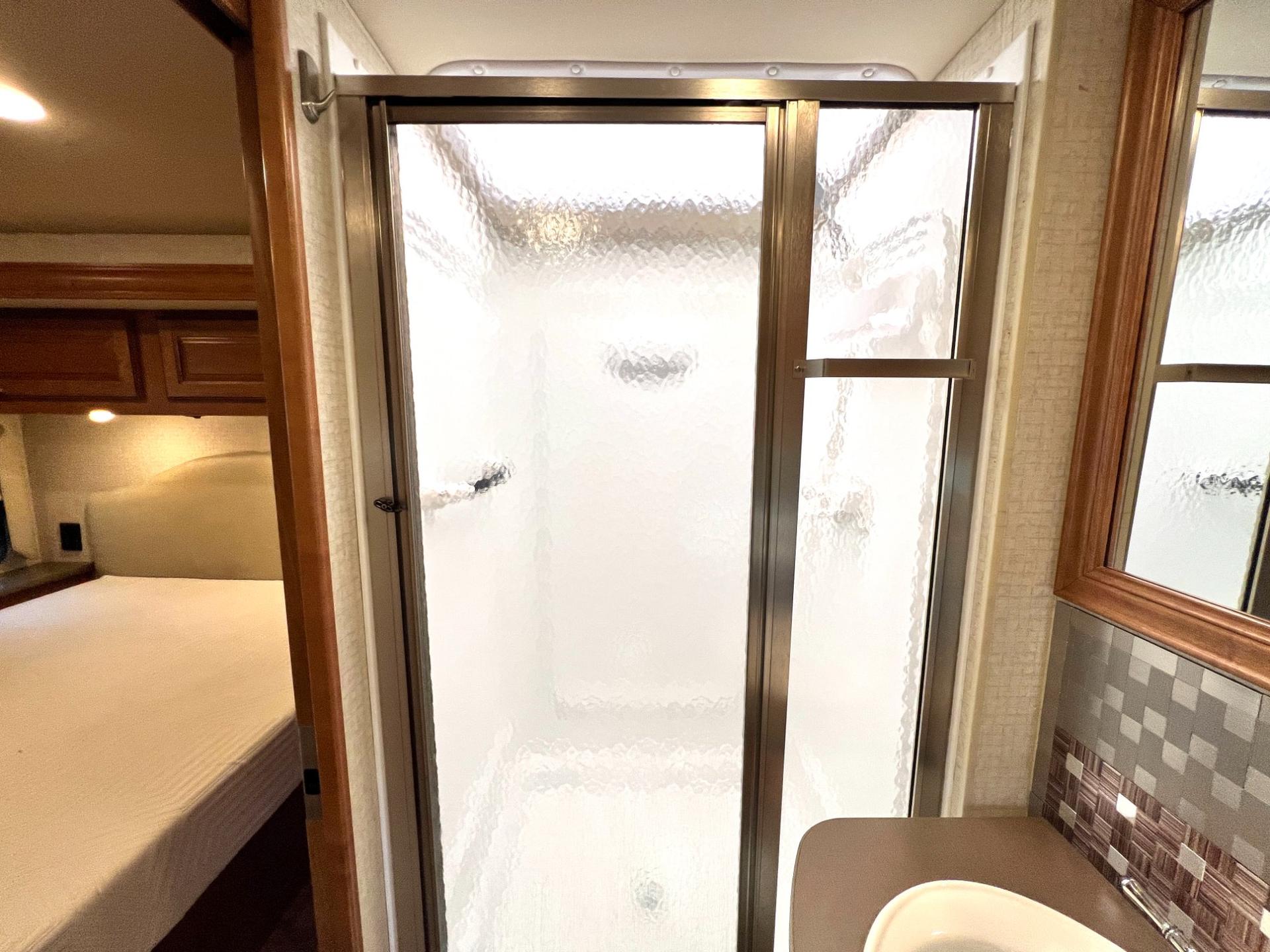 2017 Winnebago 2017 Winnebago Vista - thumbnail 40