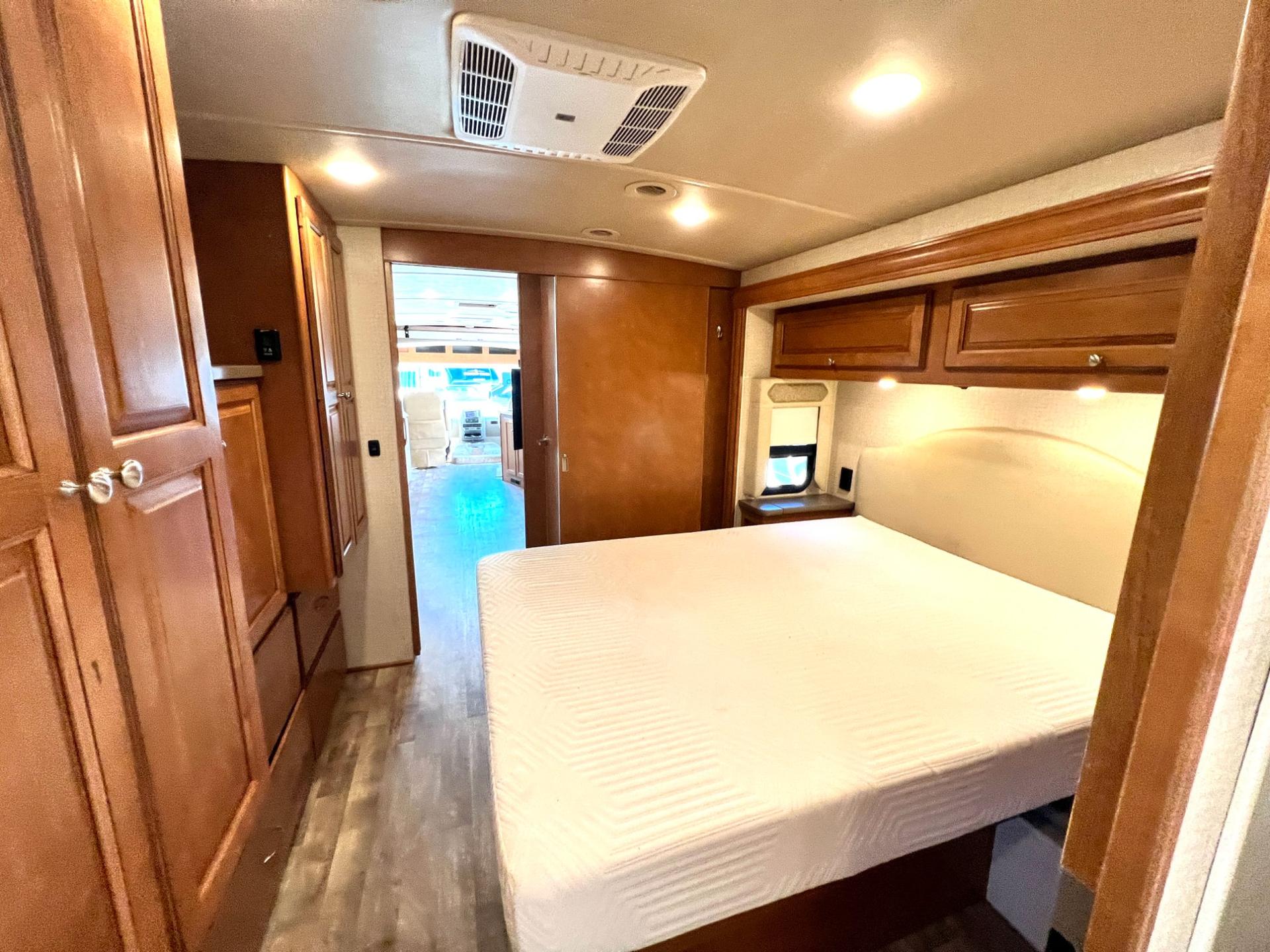 2017 Winnebago 2017 Winnebago Vista - thumbnail 44