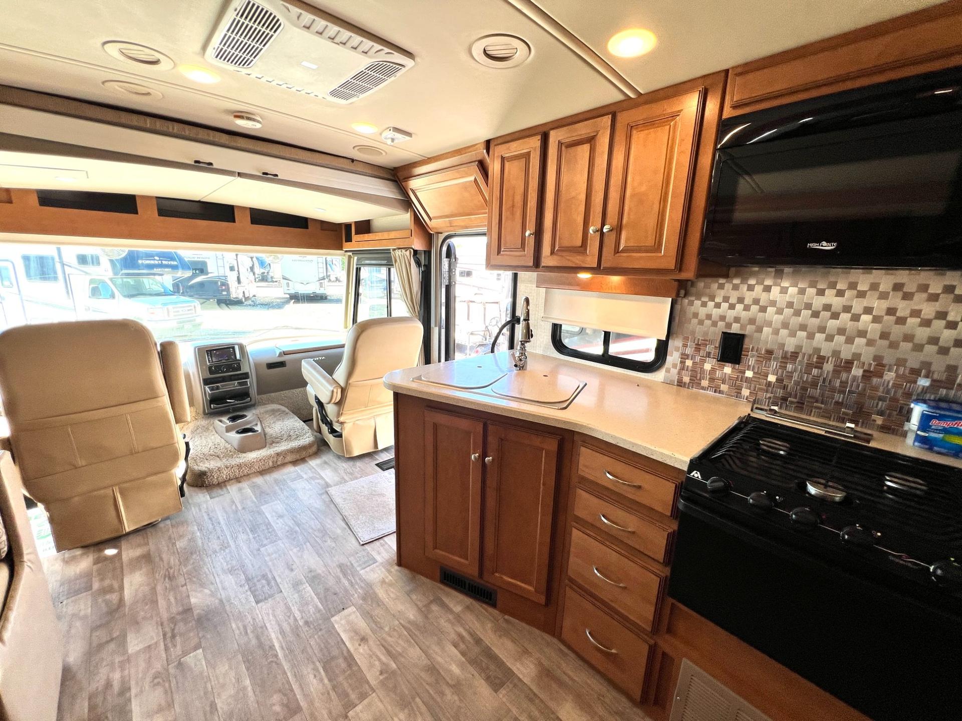 2017 Winnebago 2017 Winnebago Vista - thumbnail 48