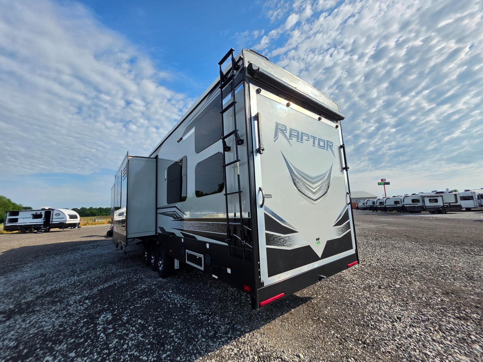 2018 Keystone 2018 Keystone Raptor - thumbnail 5