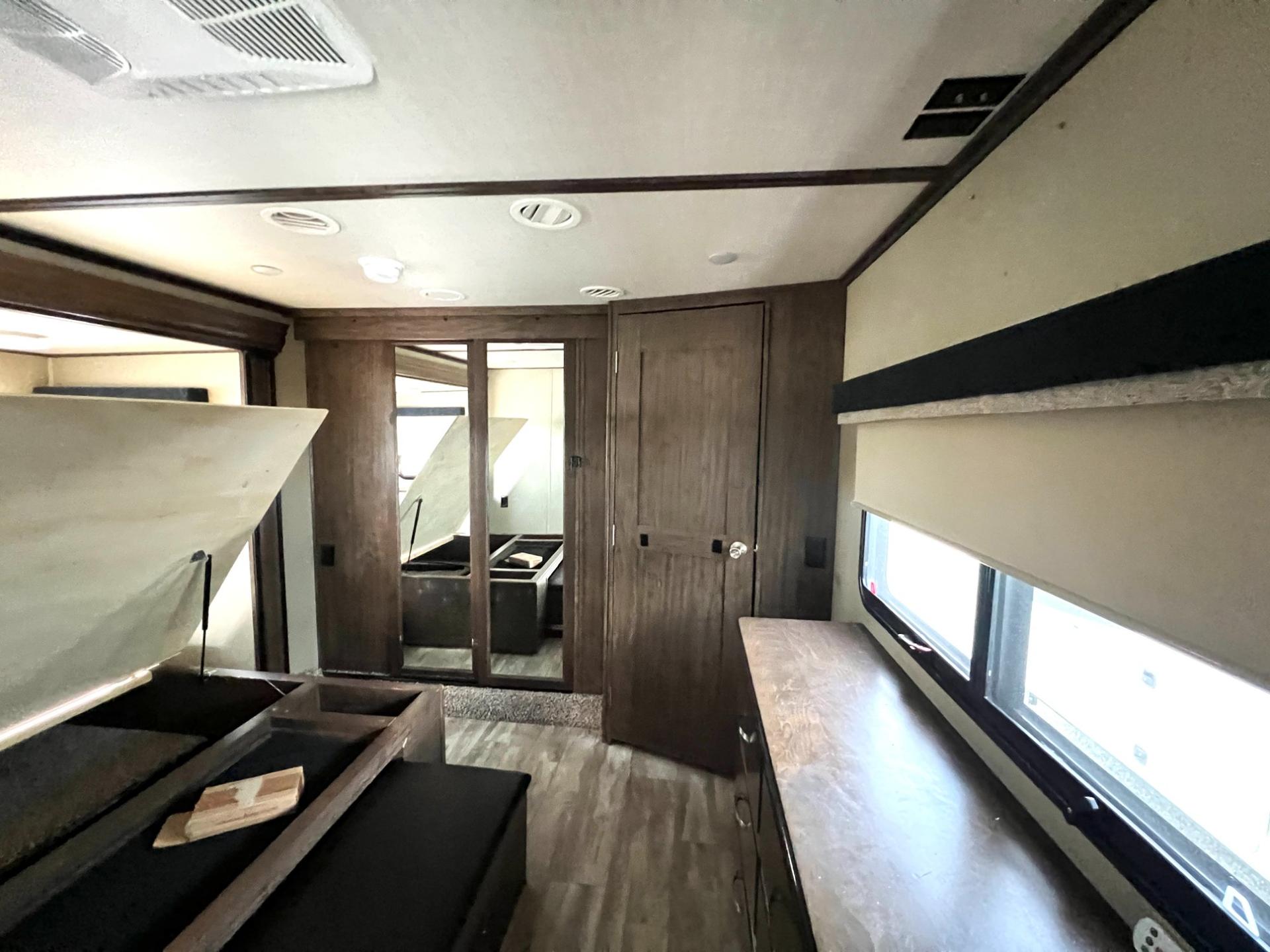 2019 Grand Design 2019 Grand Design Solitude - thumbnail 37
