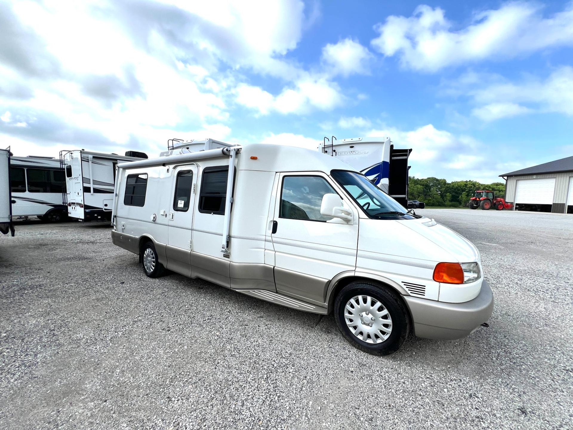 2002 Winnebago Rialta 22FD