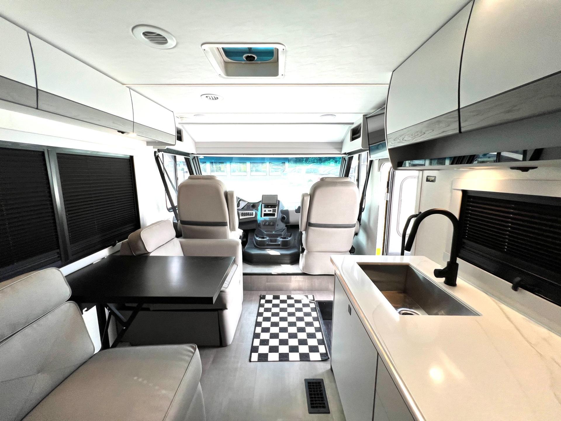 2025 Coachmen 2025 Coachmen Euro - thumbnail 47