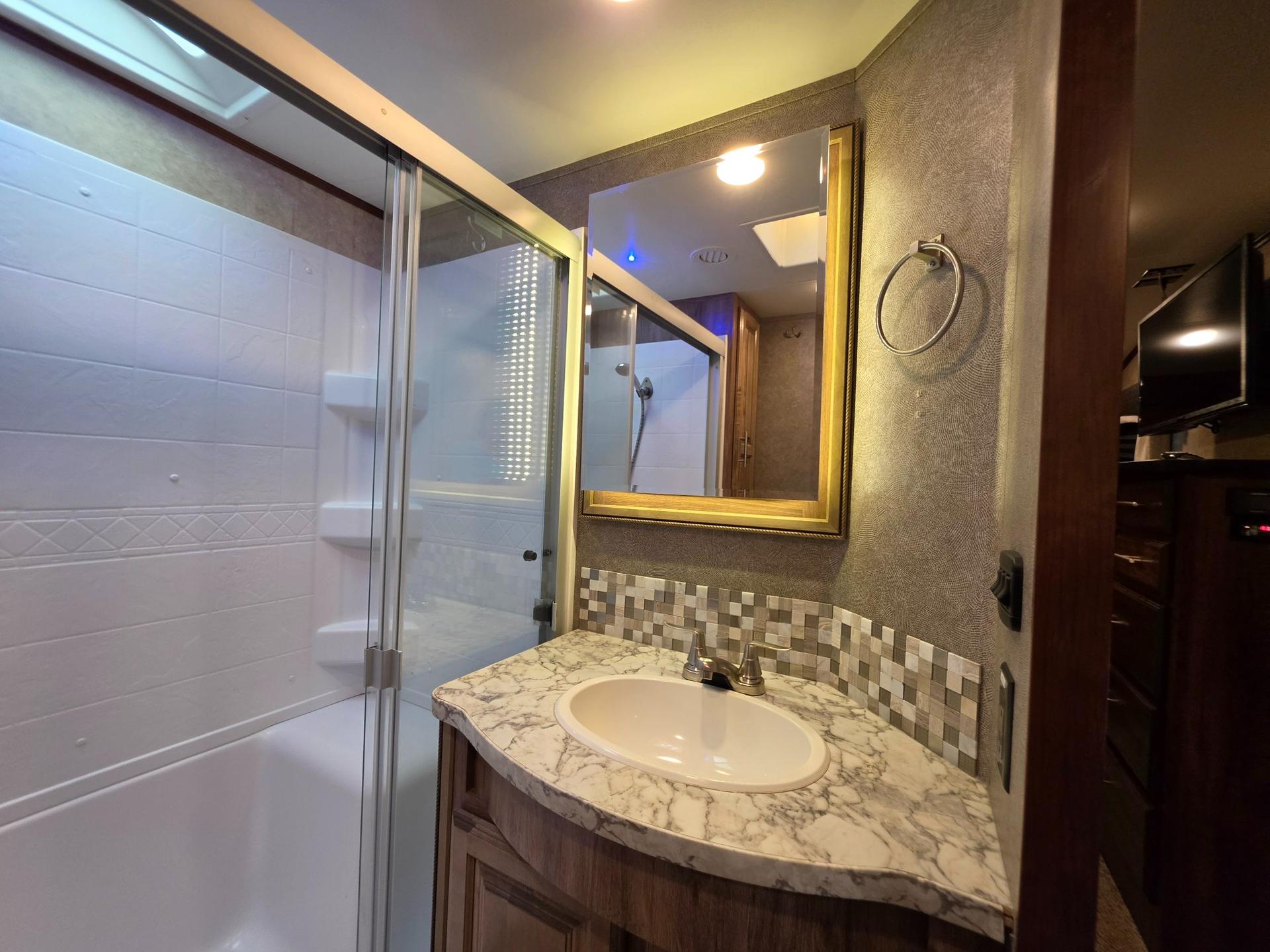 2018 Jayco 2018 Jayco Eagle - thumbnail 40