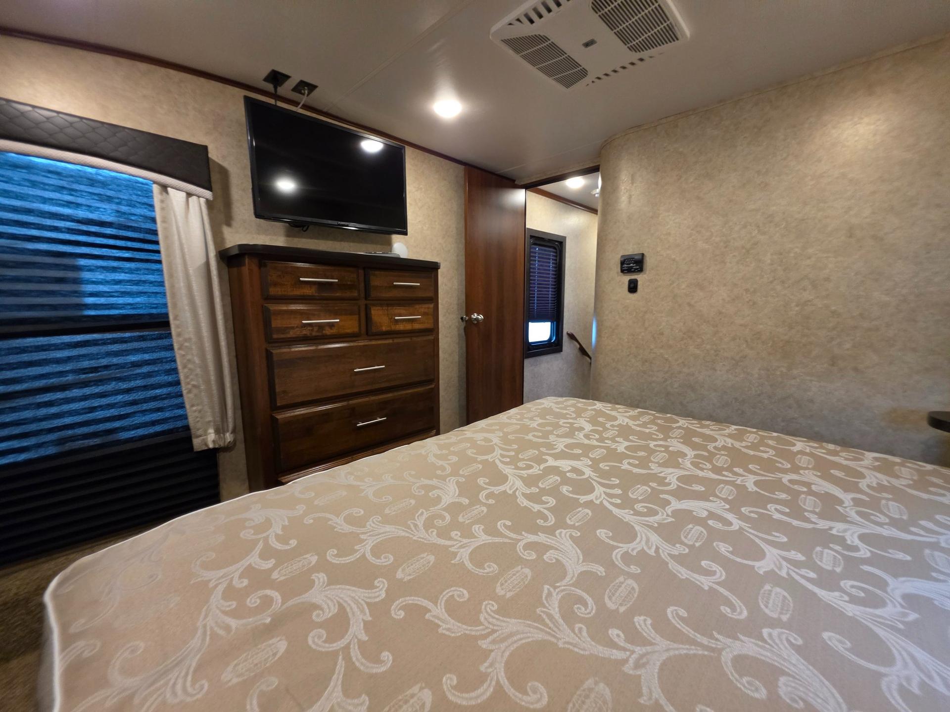 2018 Jayco 2018 Jayco Eagle - thumbnail 46