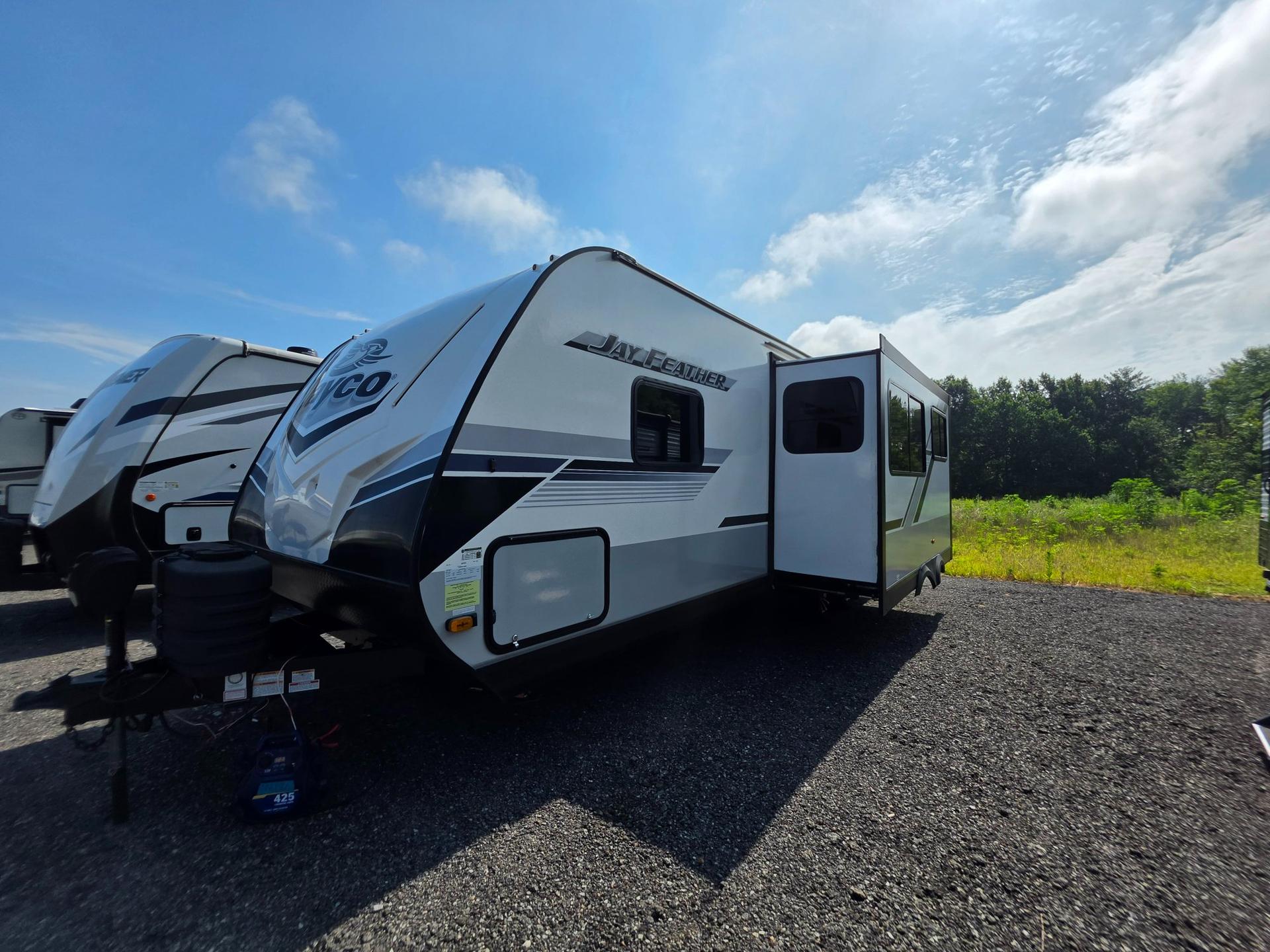 2024 Jayco 2024 Jayco Jay Feather - thumbnail 4