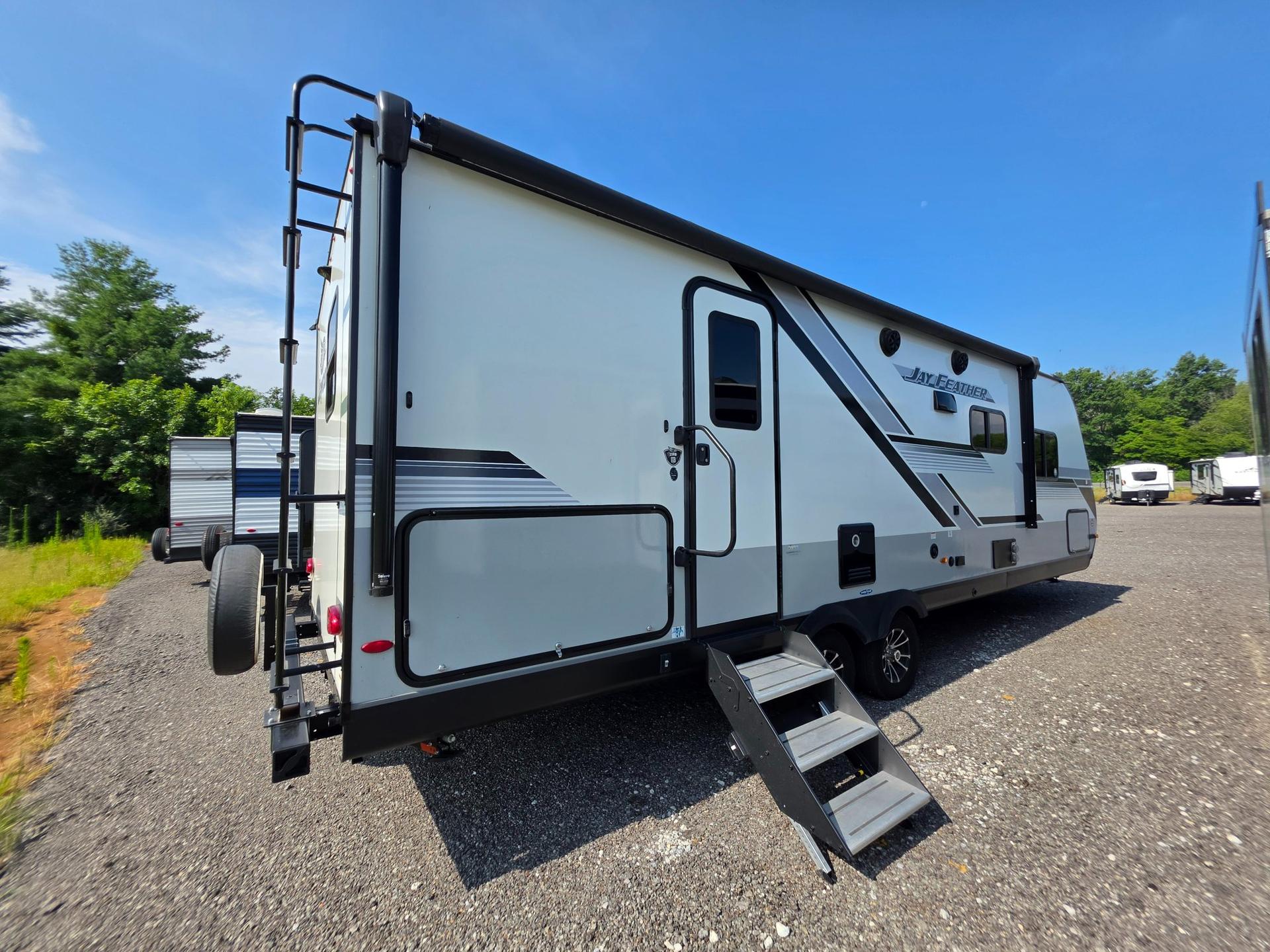 2024 Jayco 2024 Jayco Jay Feather - thumbnail 6