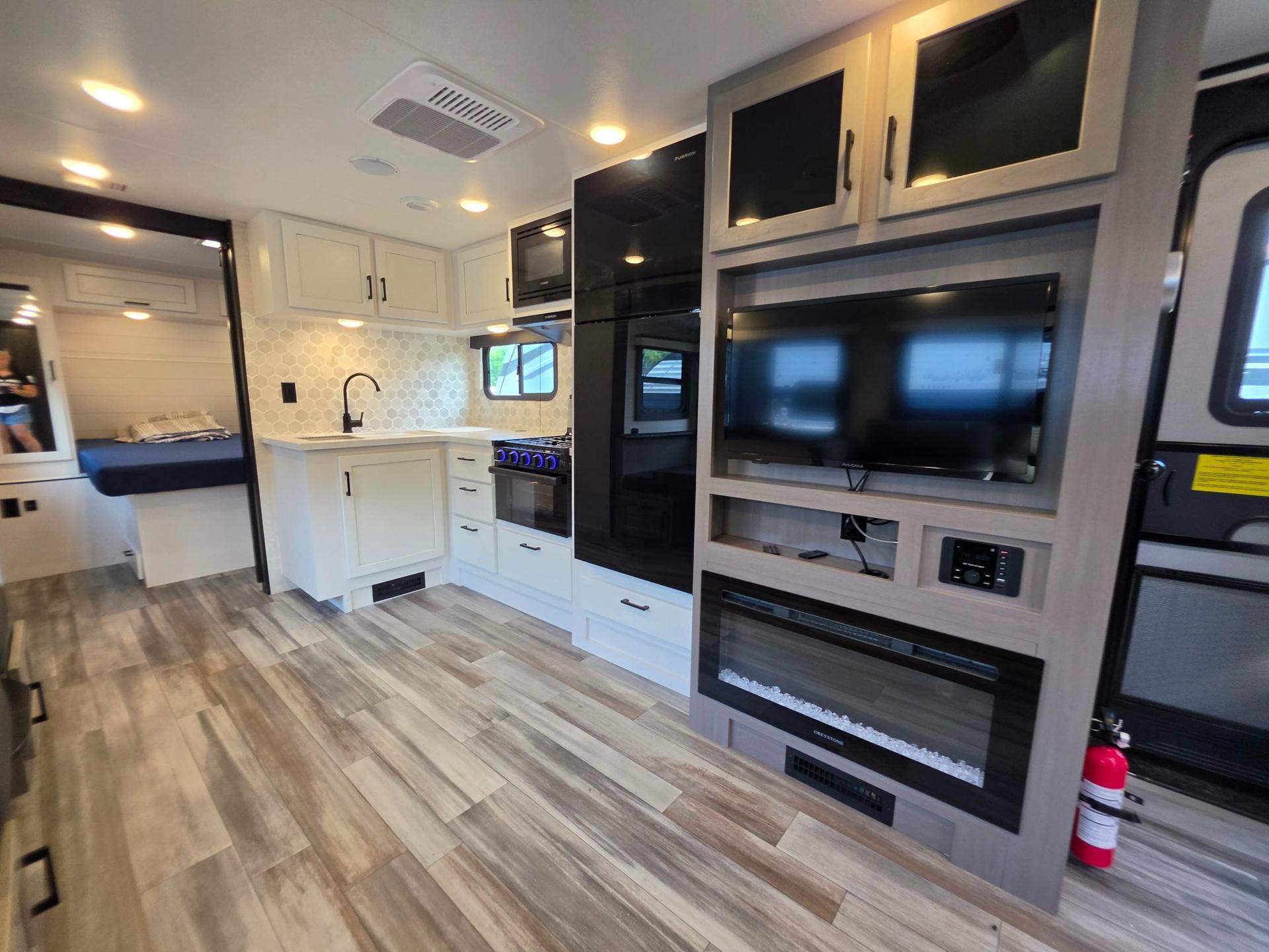 2024 Jayco 2024 Jayco Jay Feather - thumbnail 12