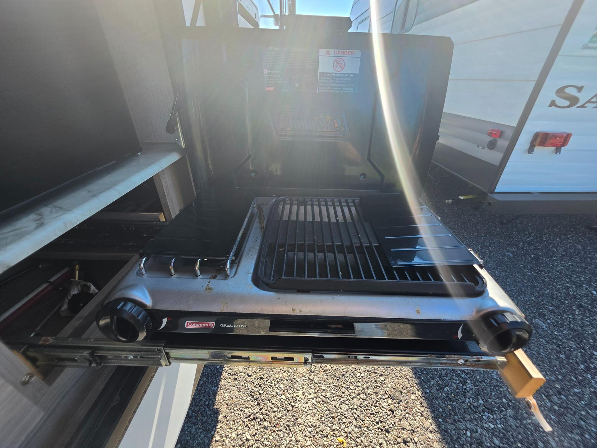 2021 Coachmen 2021 Coachmen Freedom Express Ultra Lite - thumbnail 7