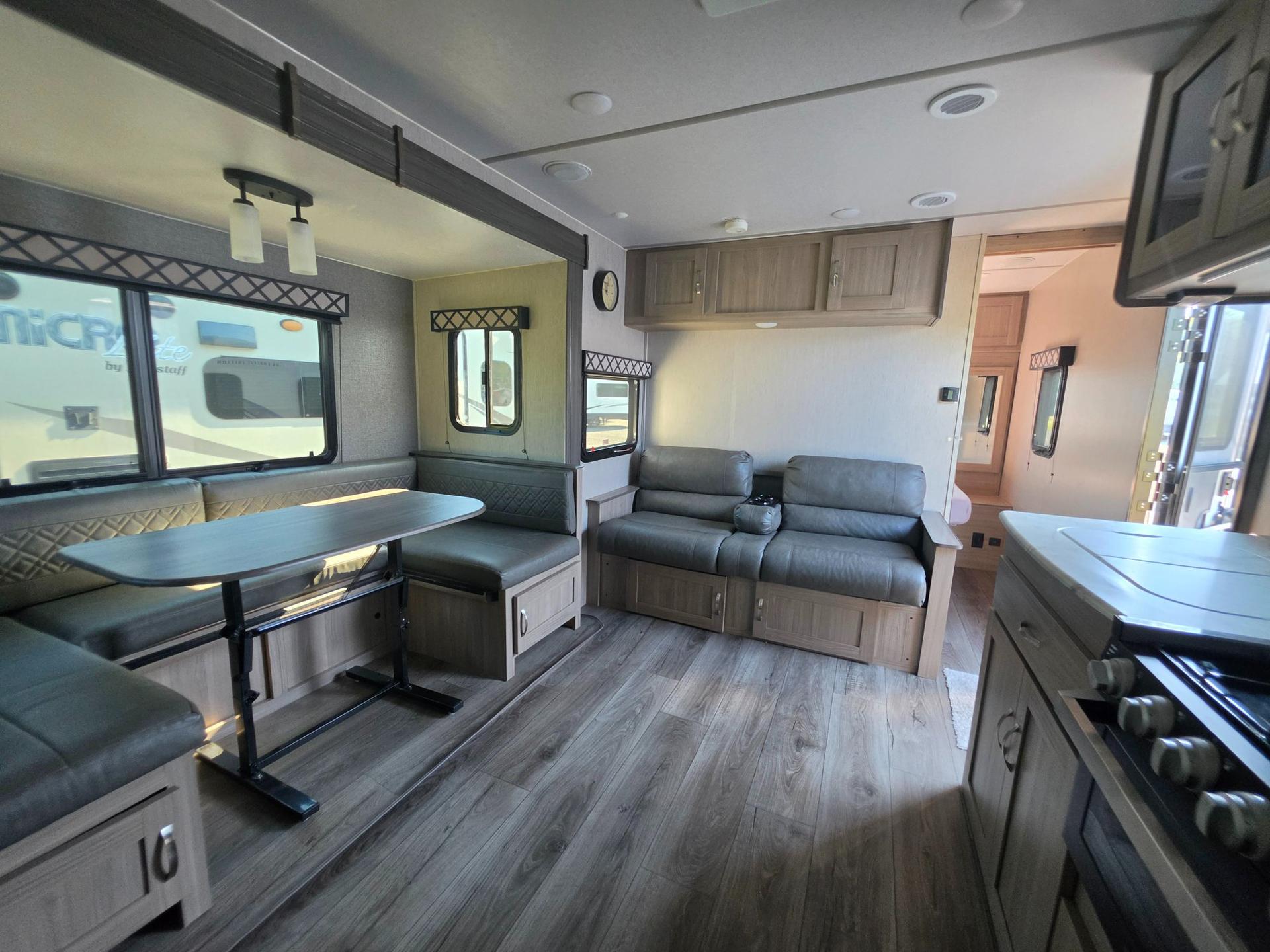 2021 Coachmen 2021 Coachmen Freedom Express Ultra Lite - thumbnail 28
