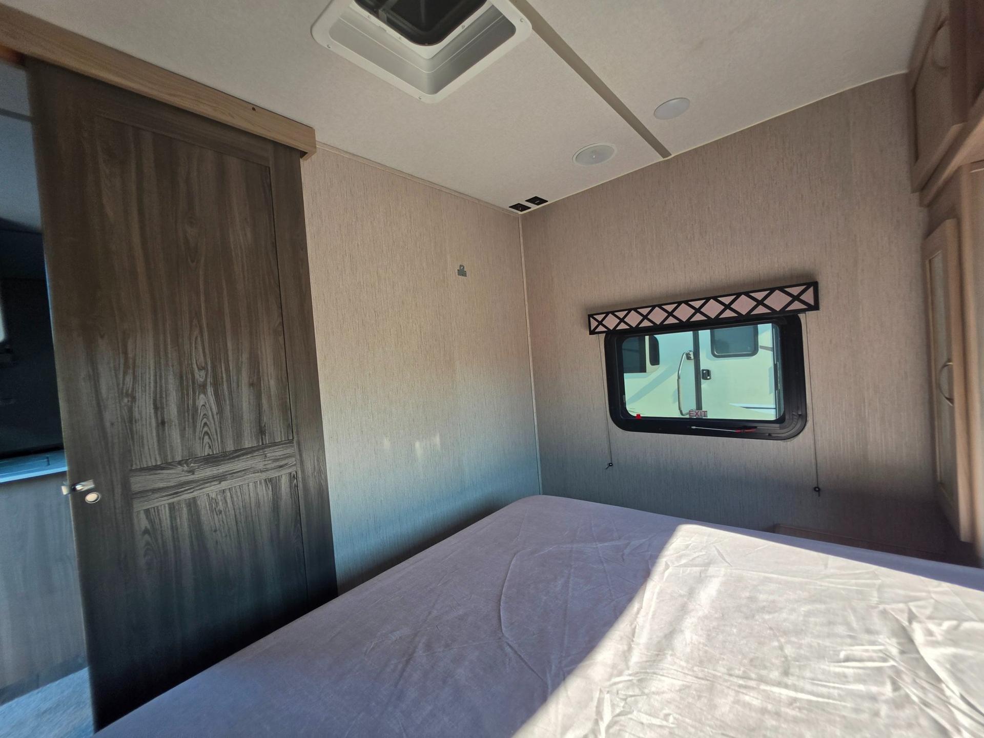 2021 Coachmen 2021 Coachmen Freedom Express Ultra Lite - thumbnail 30