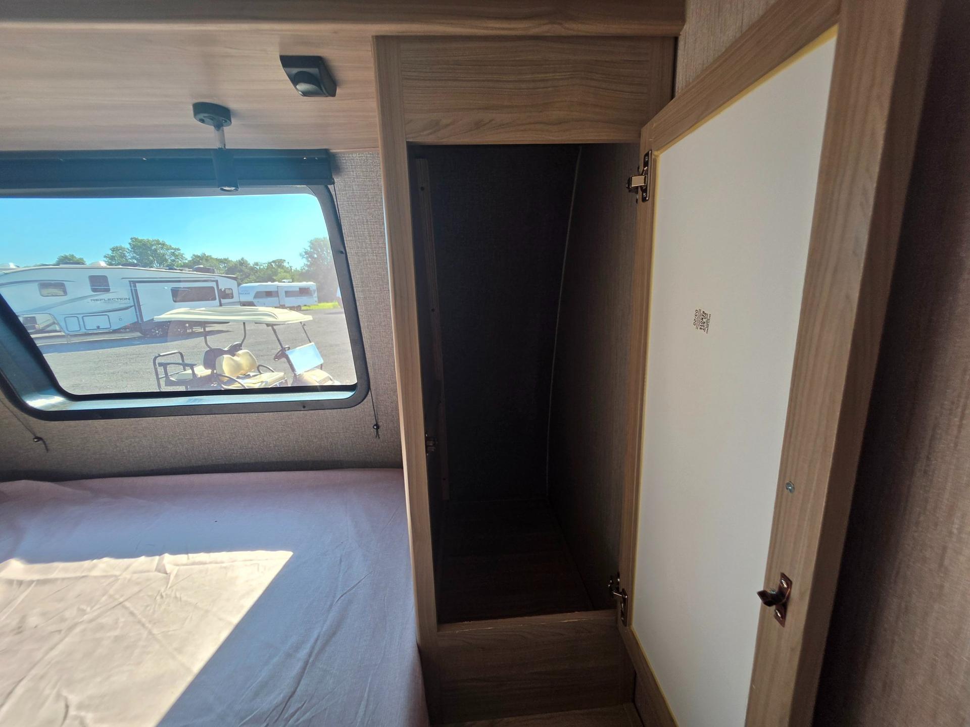 2021 Coachmen 2021 Coachmen Freedom Express Ultra Lite - thumbnail 31