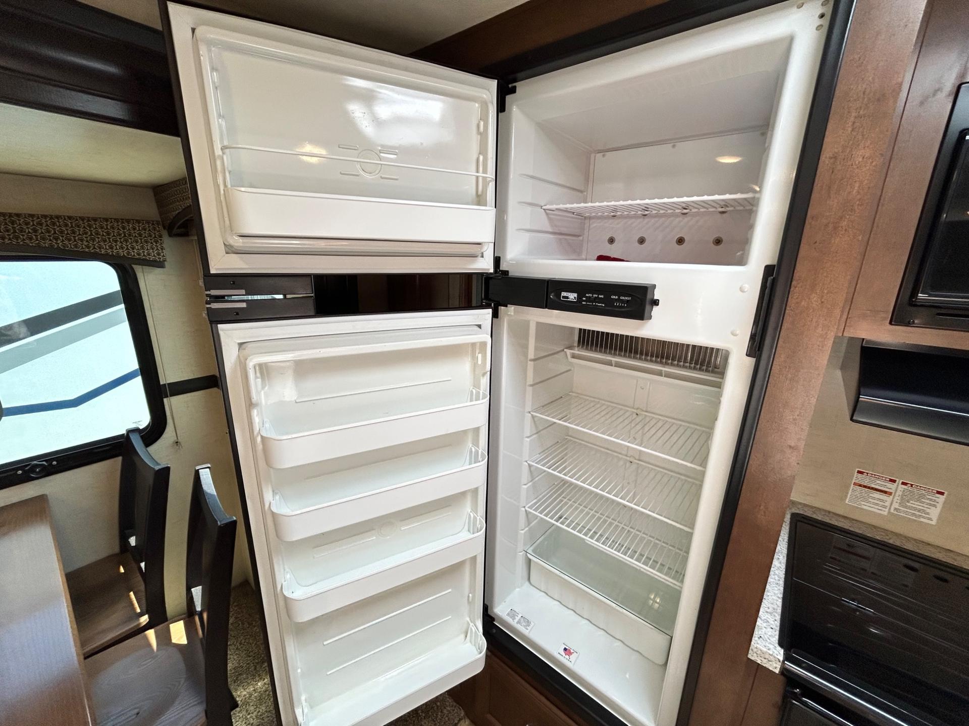 2018 Venture RV 2018 Venture RV SportTrek Touring Edition - thumbnail 18