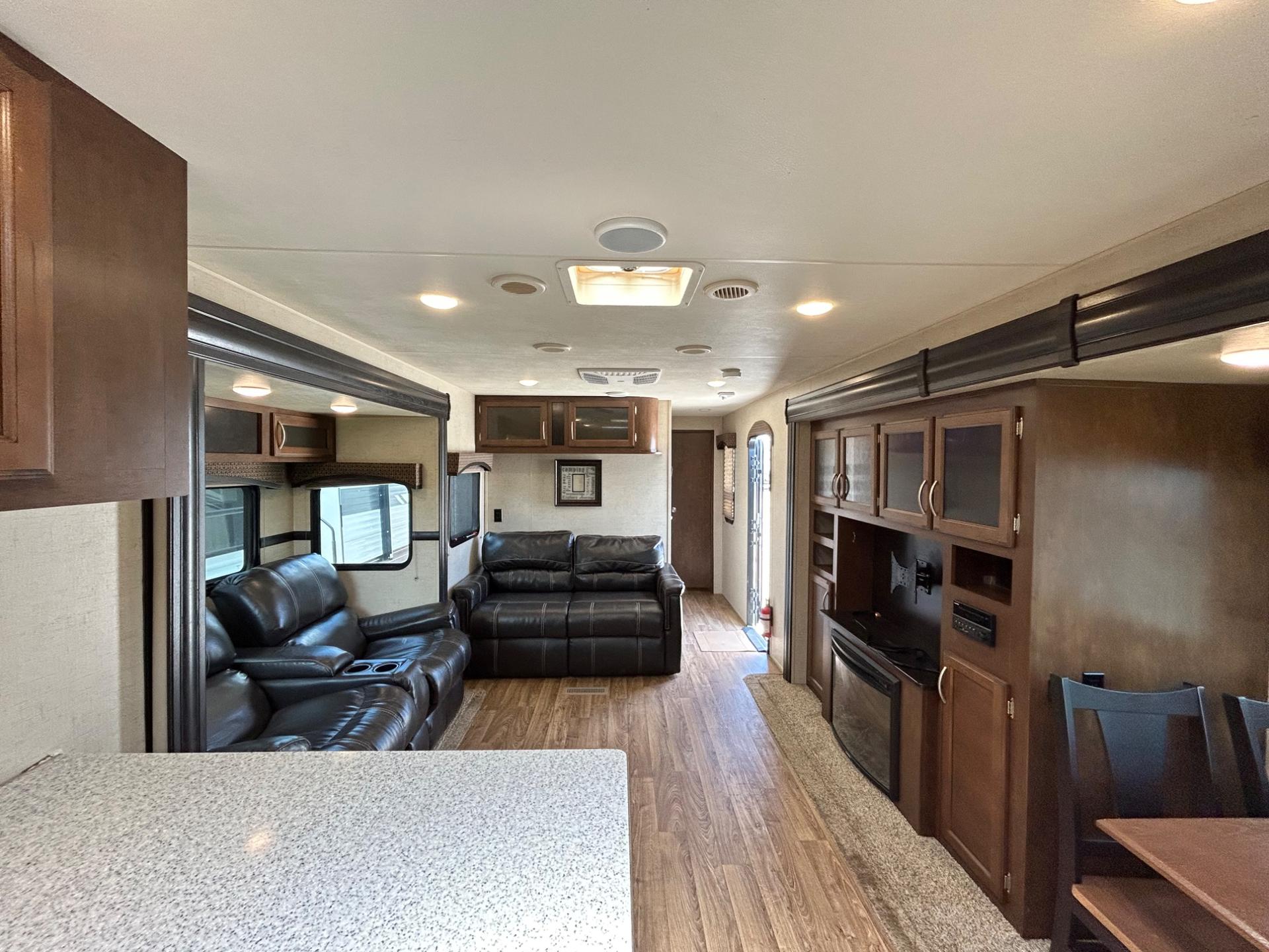 2018 Venture RV 2018 Venture RV SportTrek Touring Edition - thumbnail 24