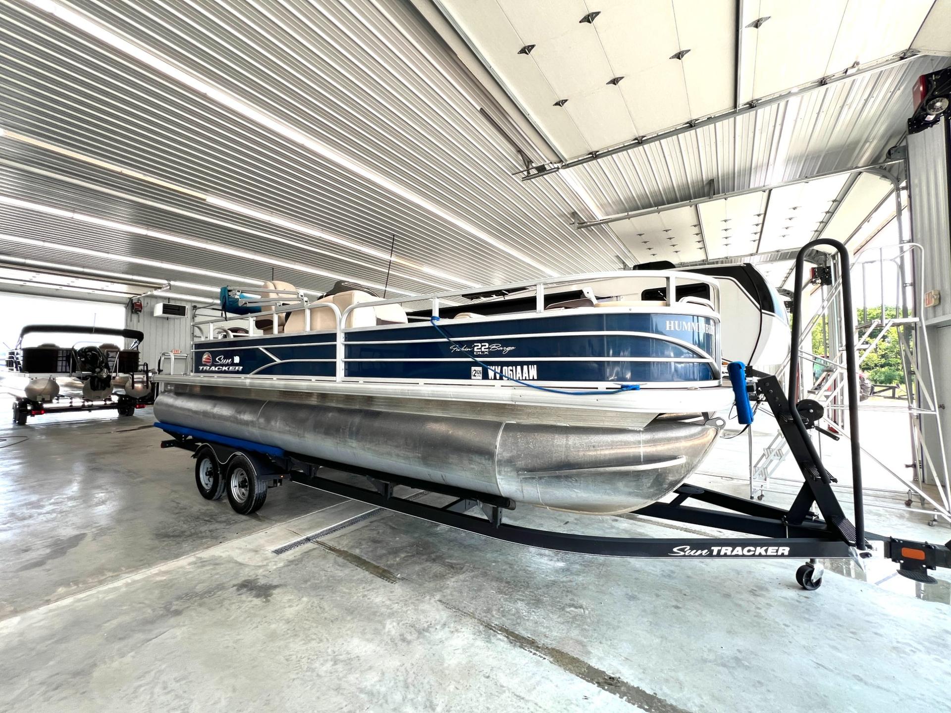 2019 Sun Tracker Fishin' Barge 22DLX