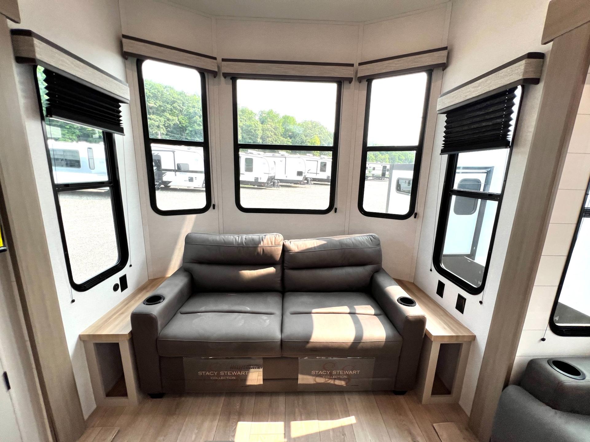 2027 Jayco 2027 Jayco Jay Flight Bungalow - thumbnail 13
