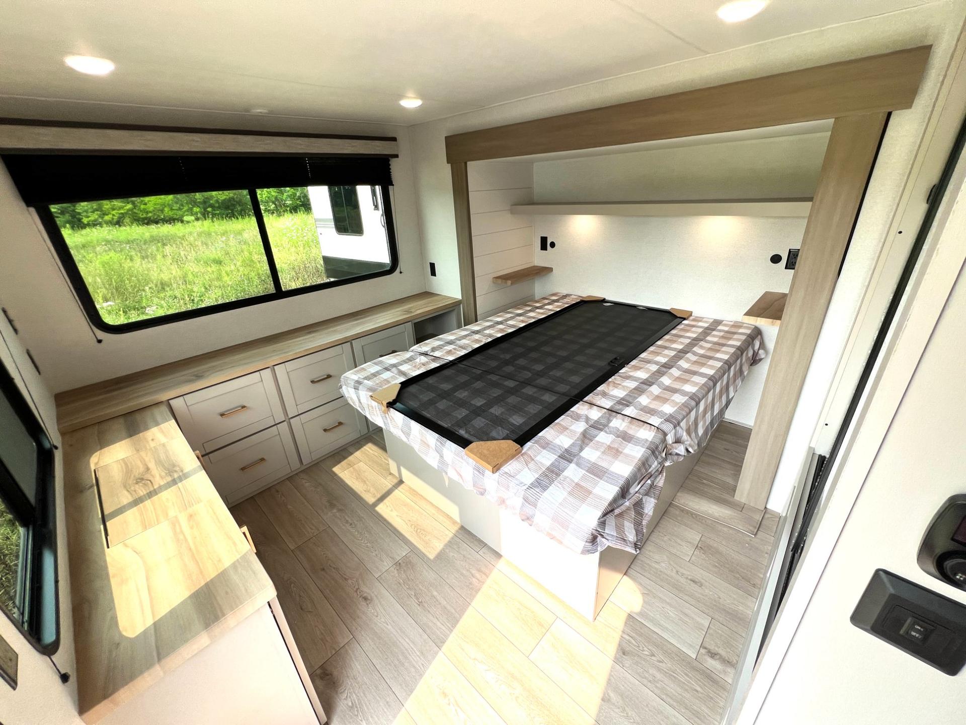 2027 Jayco 2027 Jayco Jay Flight Bungalow - thumbnail 39