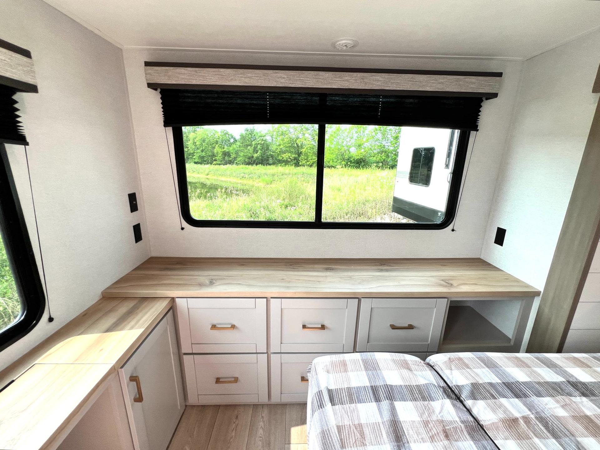 2027 Jayco 2027 Jayco Jay Flight Bungalow - thumbnail 40