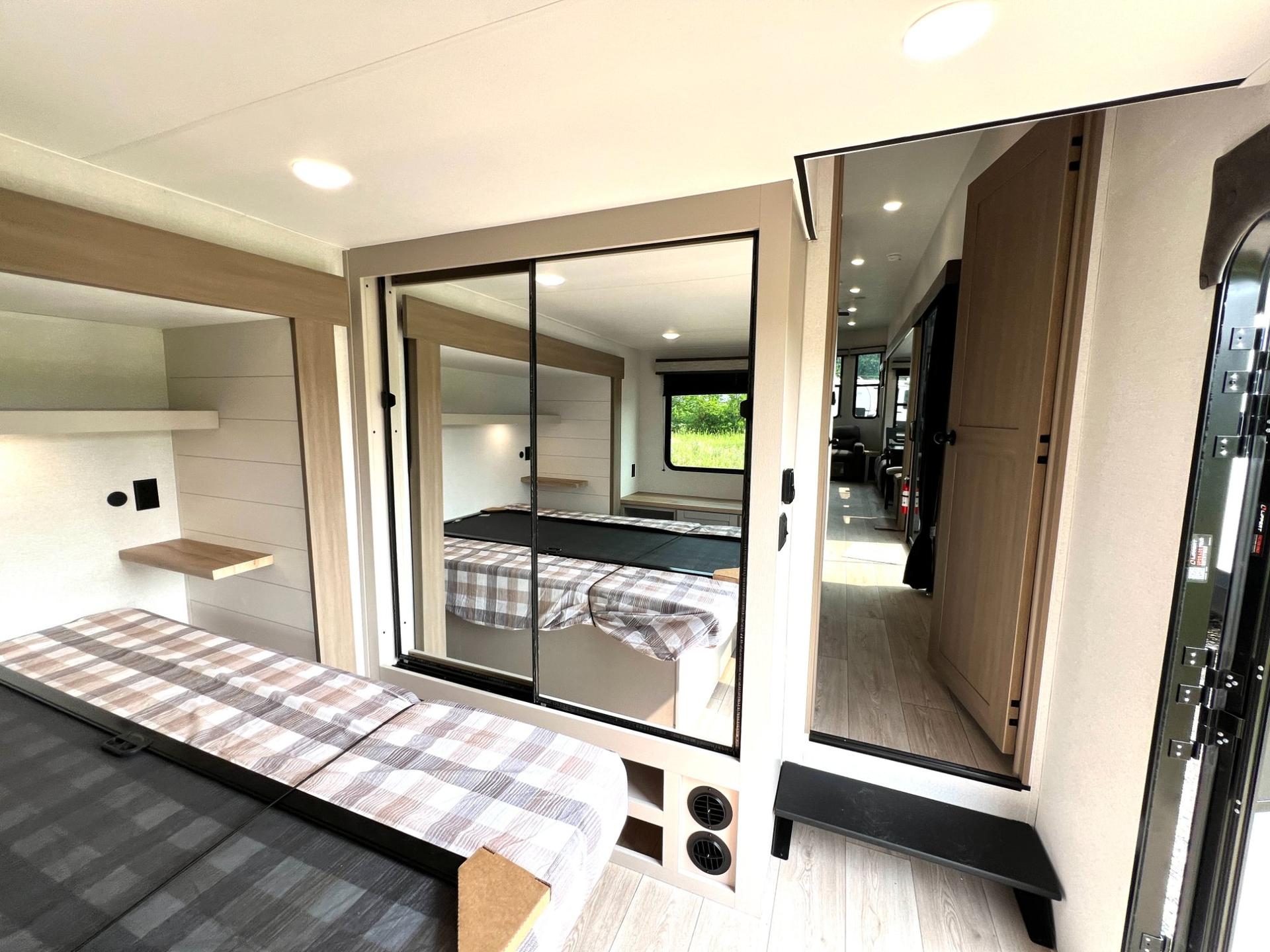 2027 Jayco 2027 Jayco Jay Flight Bungalow - thumbnail 45