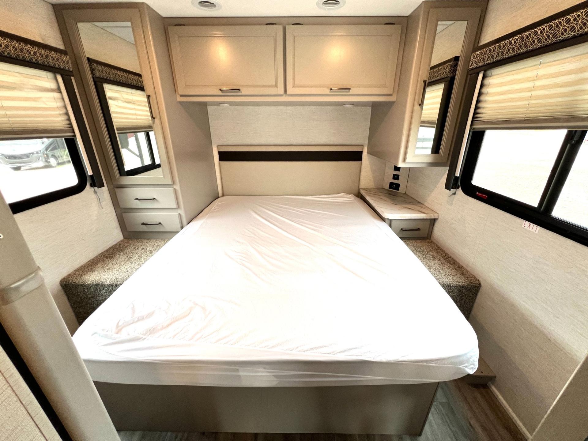 2025 Thor Motor Coach 2025 Thor Motor Coach Quantum - thumbnail 46