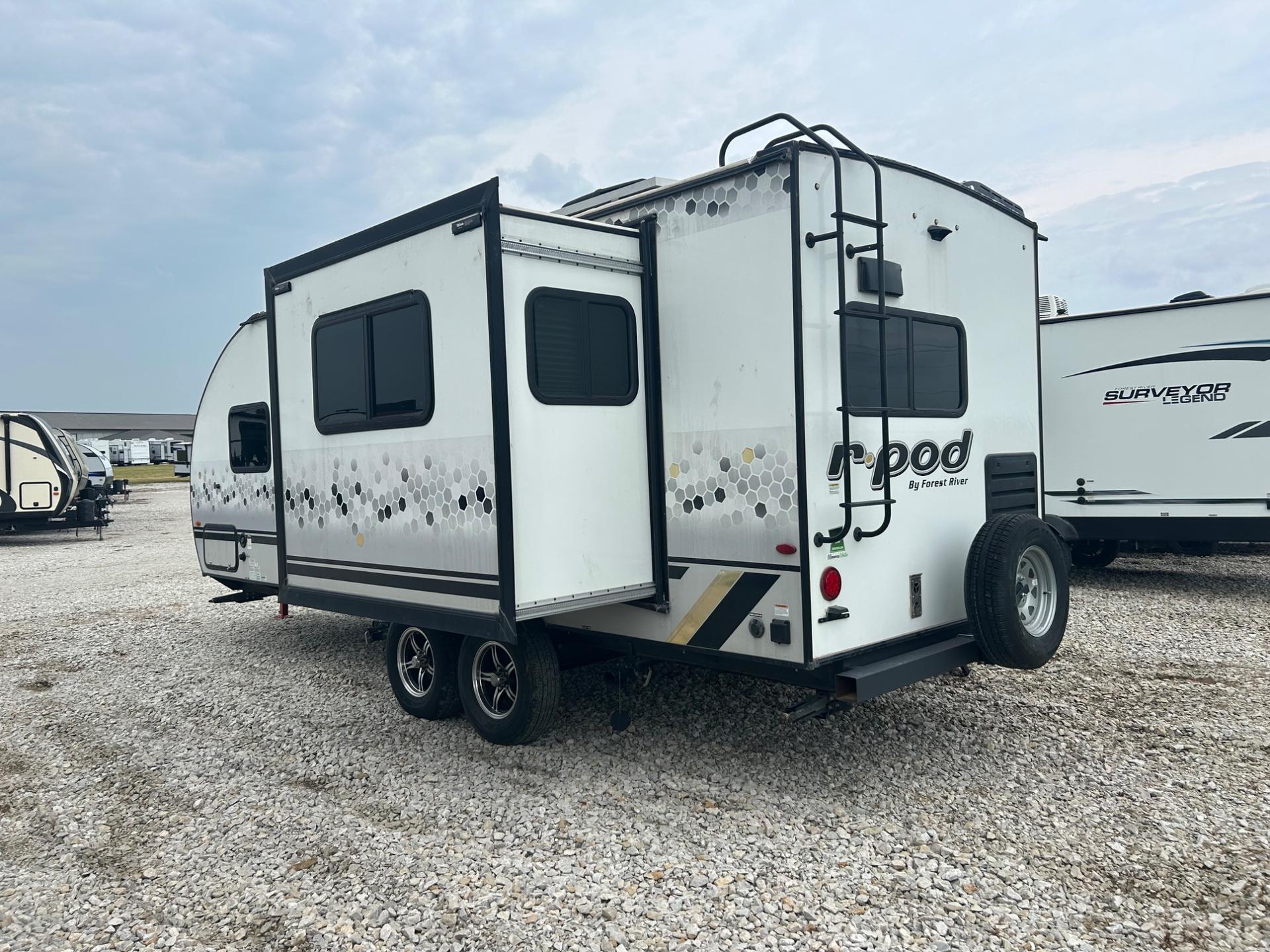 2022 Forest River 2022 Forest River R-POD - thumbnail 6