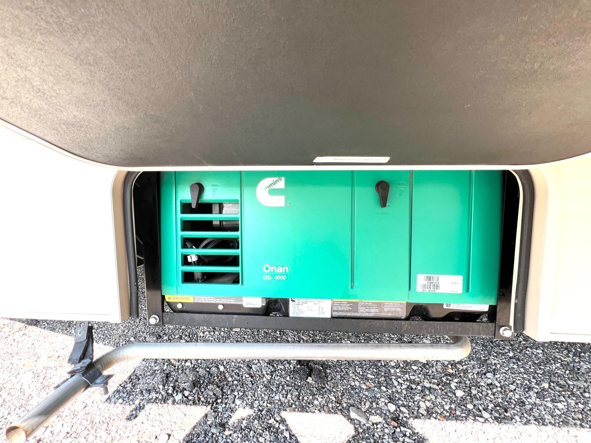 2021 Coachmen 2021 Coachmen Leprechaun Premier - thumbnail 8