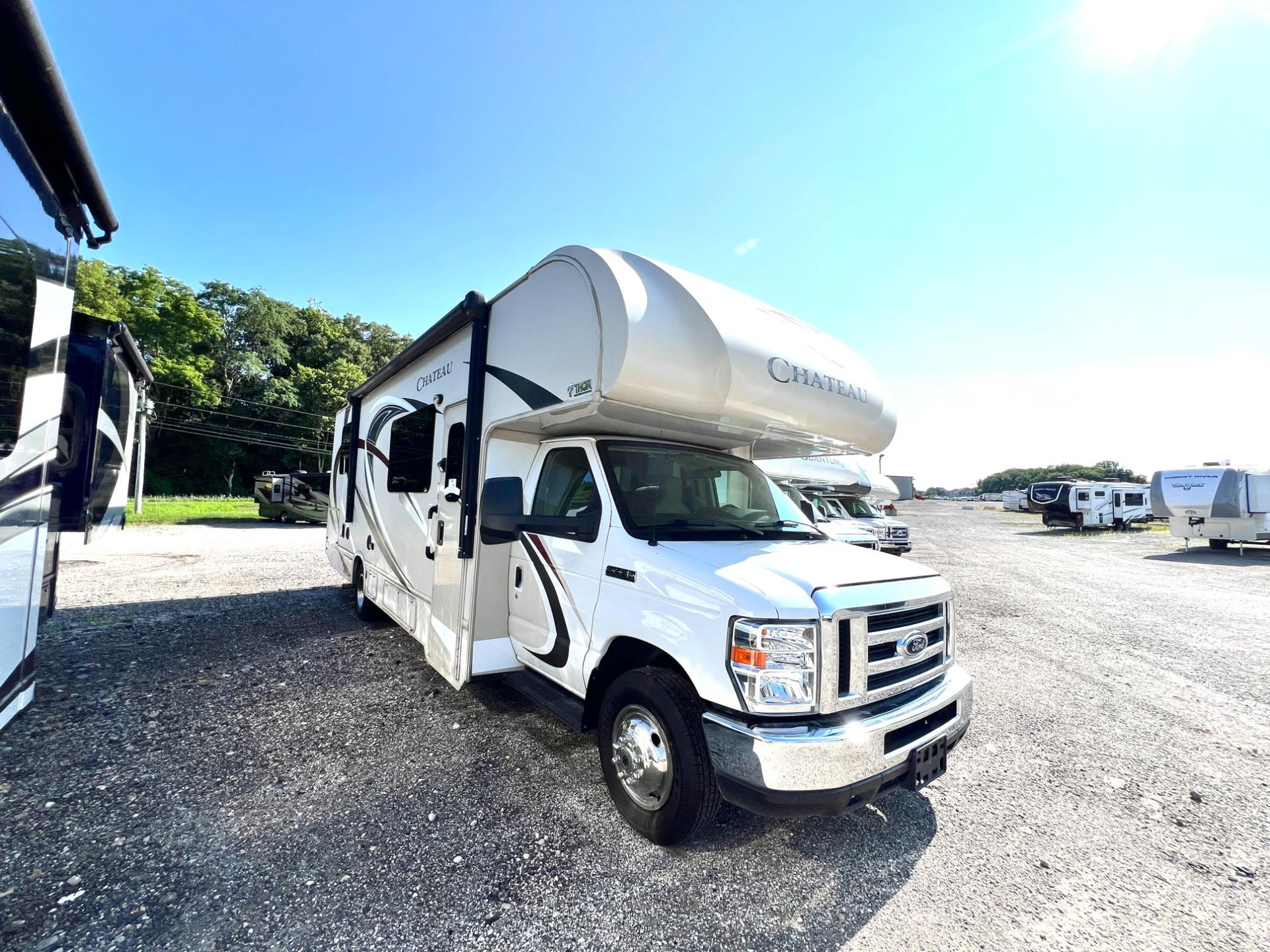 2017 Thor Motor Coach Chateau 31Y