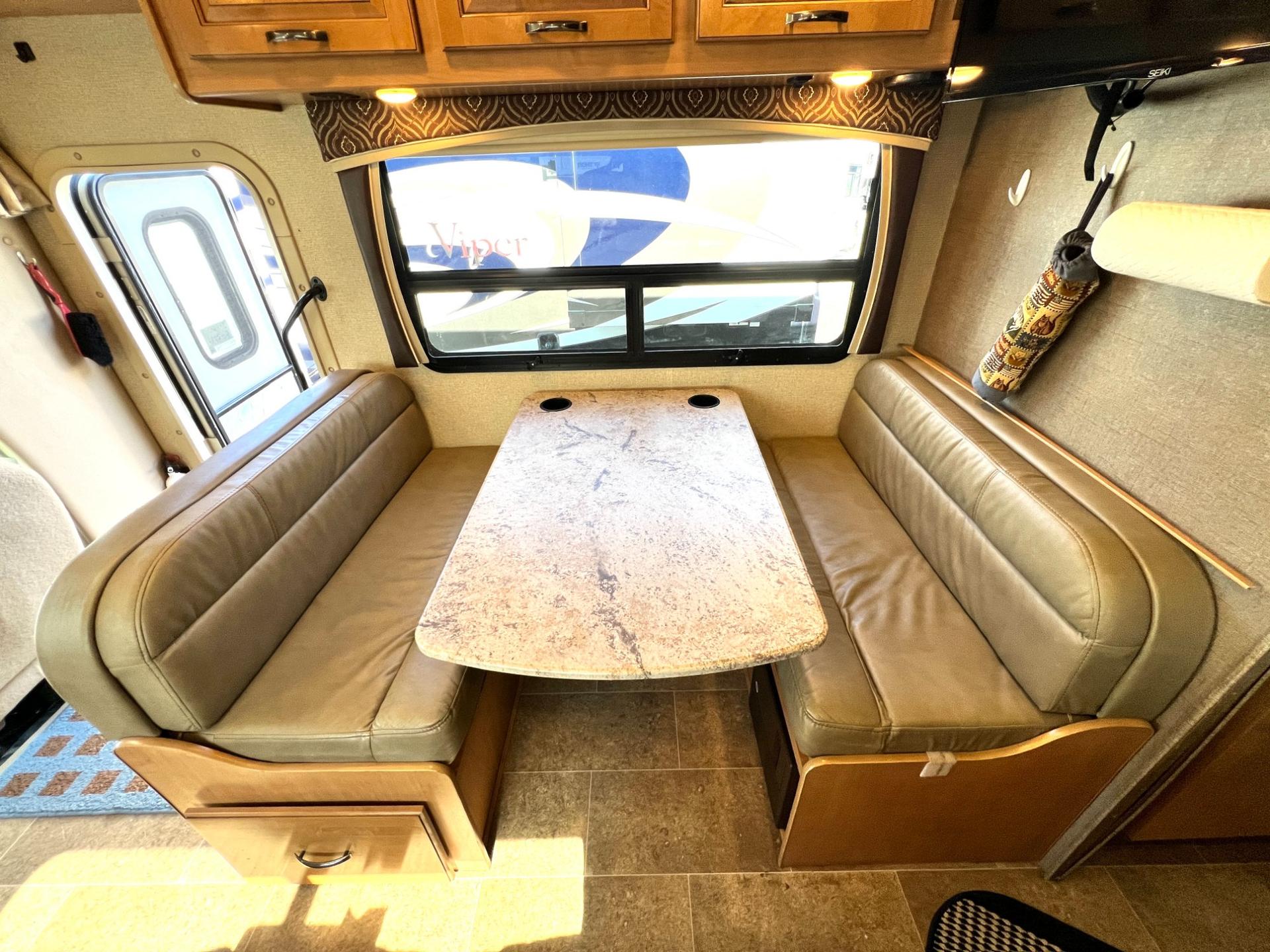 2017 Thor Motor Coach 2017 Thor Motor Coach Chateau - thumbnail 20