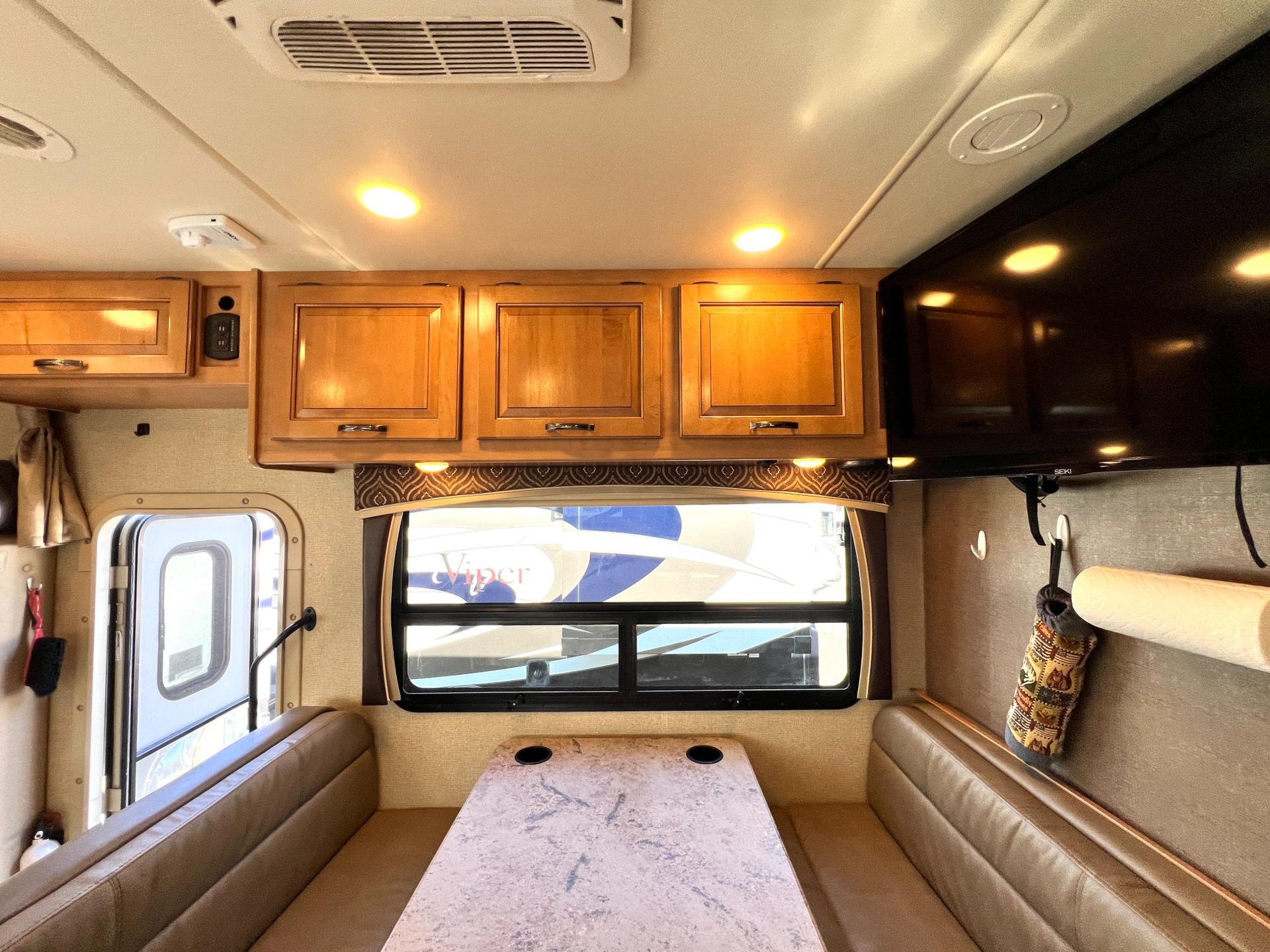 2017 Thor Motor Coach 2017 Thor Motor Coach Chateau - thumbnail 21