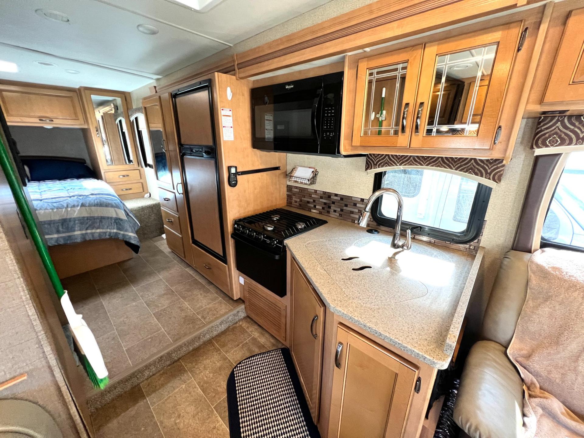 2017 Thor Motor Coach 2017 Thor Motor Coach Chateau - thumbnail 24