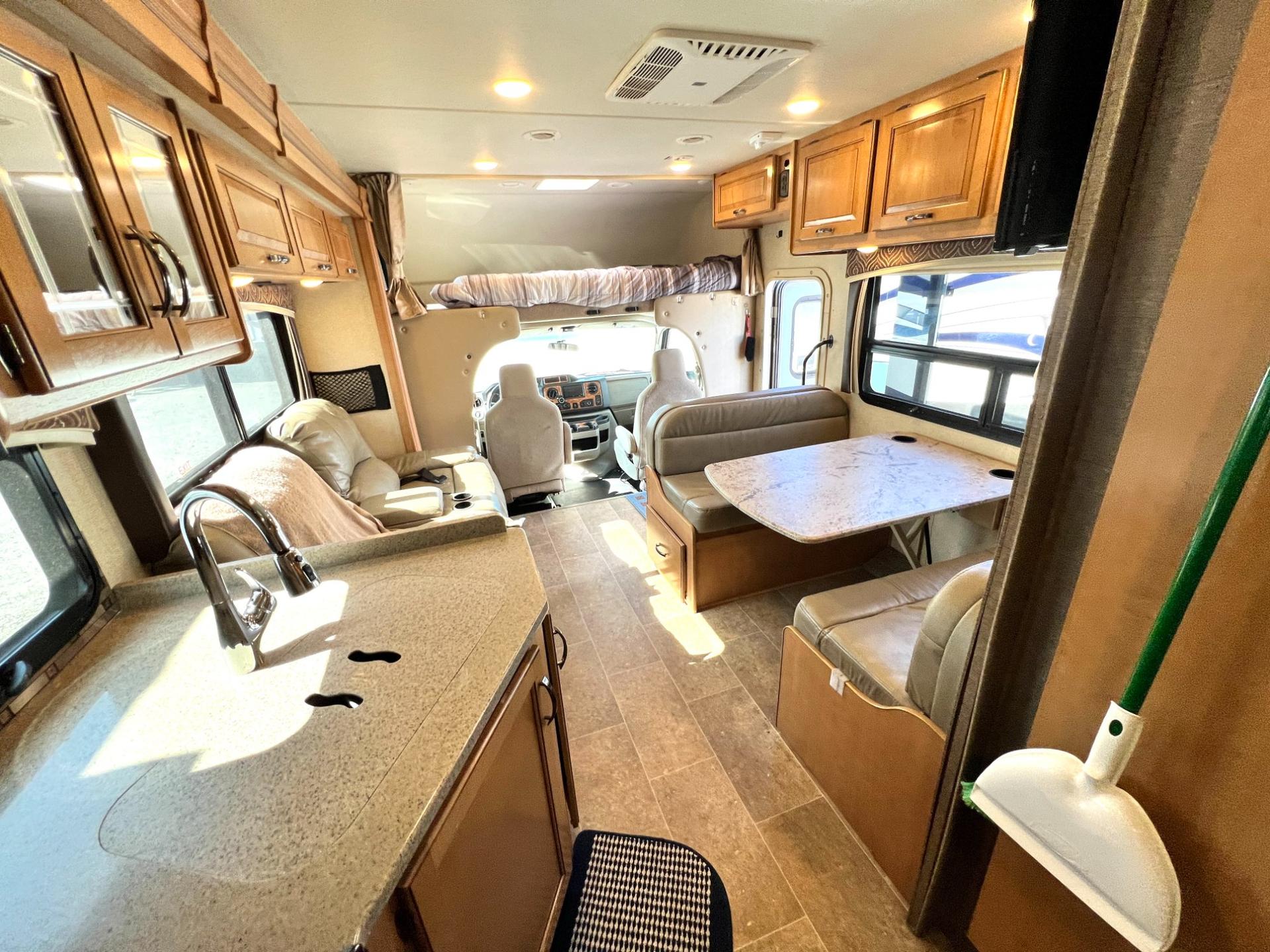2017 Thor Motor Coach 2017 Thor Motor Coach Chateau - thumbnail 45
