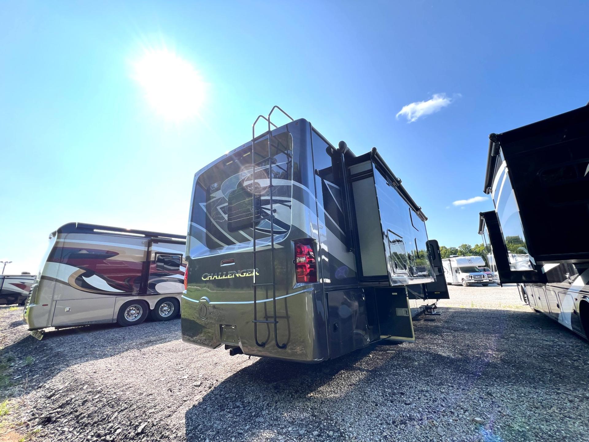 2021 Thor Motor Coach 2021 Thor Motor Coach Challenger - thumbnail 7