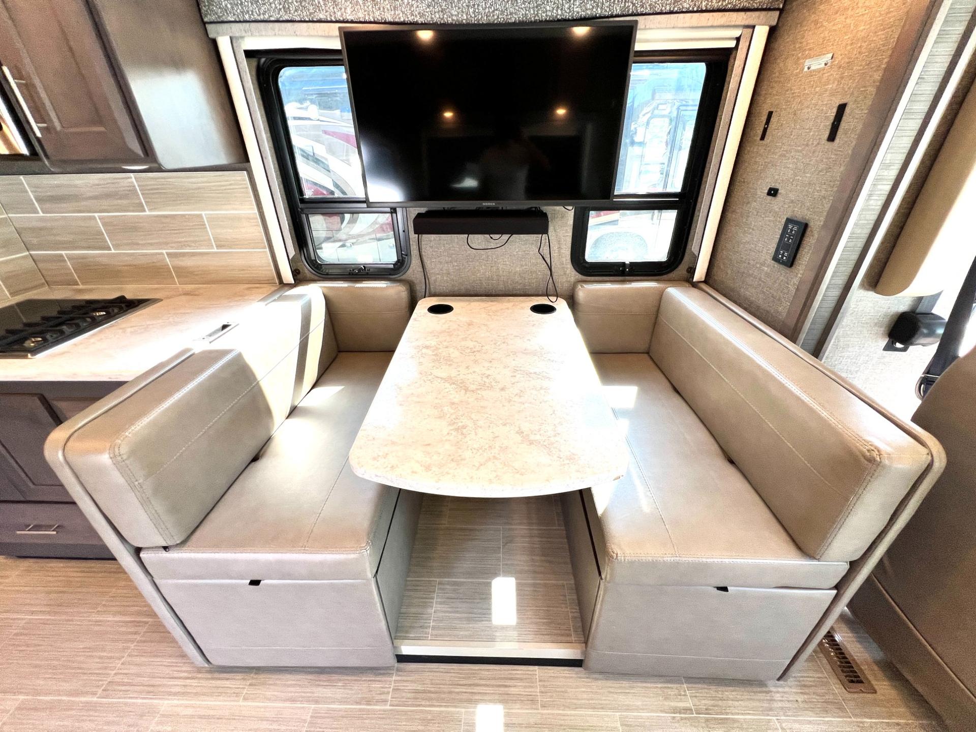 2021 Thor Motor Coach 2021 Thor Motor Coach Challenger - thumbnail 21