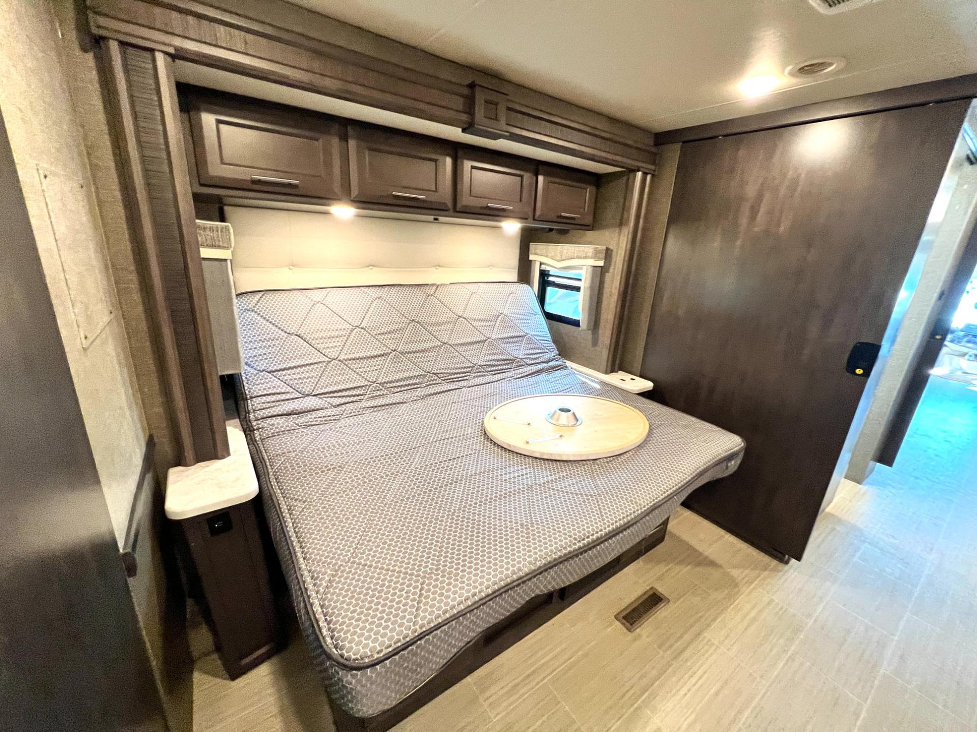 2021 Thor Motor Coach 2021 Thor Motor Coach Challenger - thumbnail 58