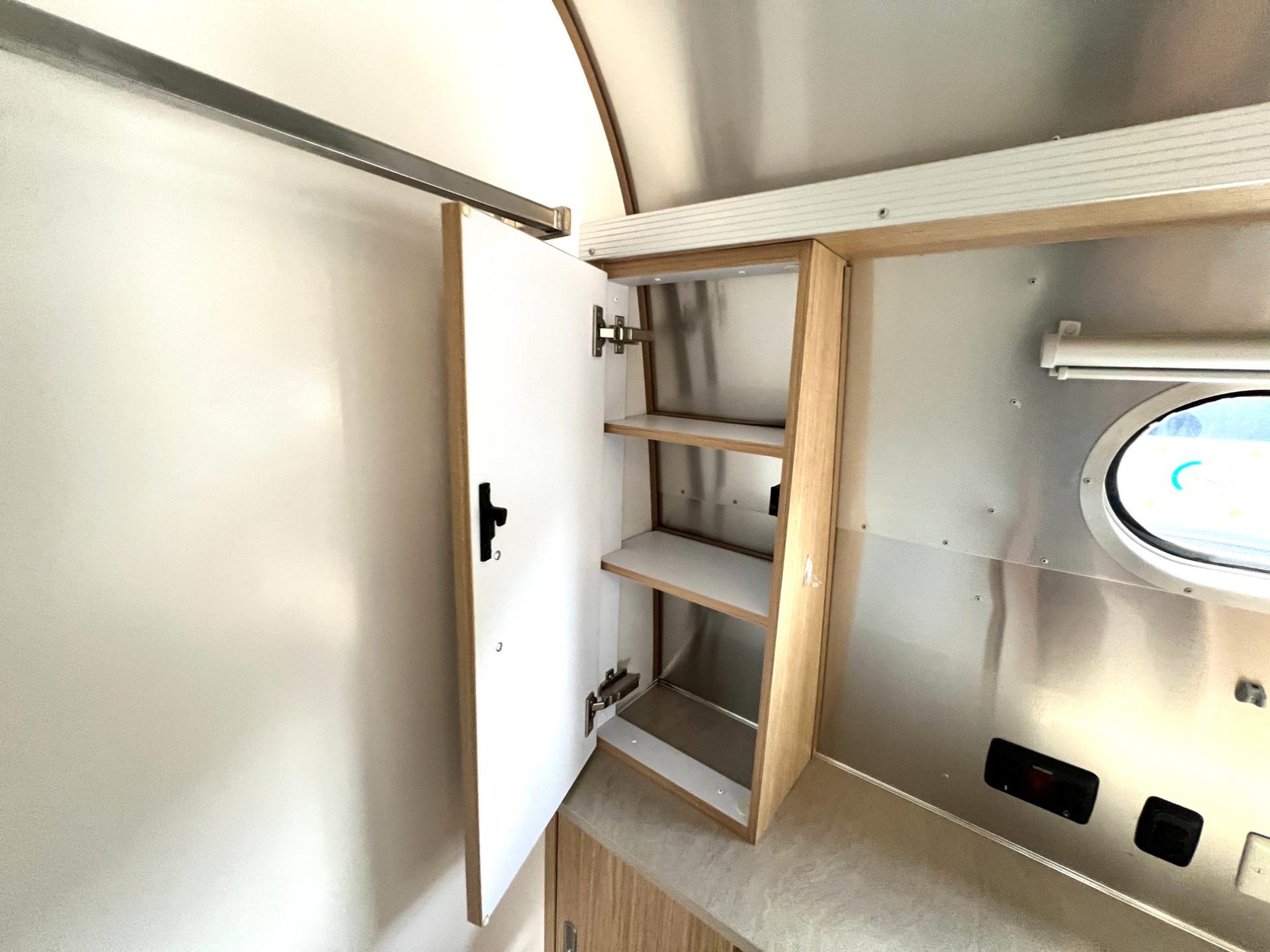 2019 Airstream 2019 Airstream Flying Cloud - thumbnail 28