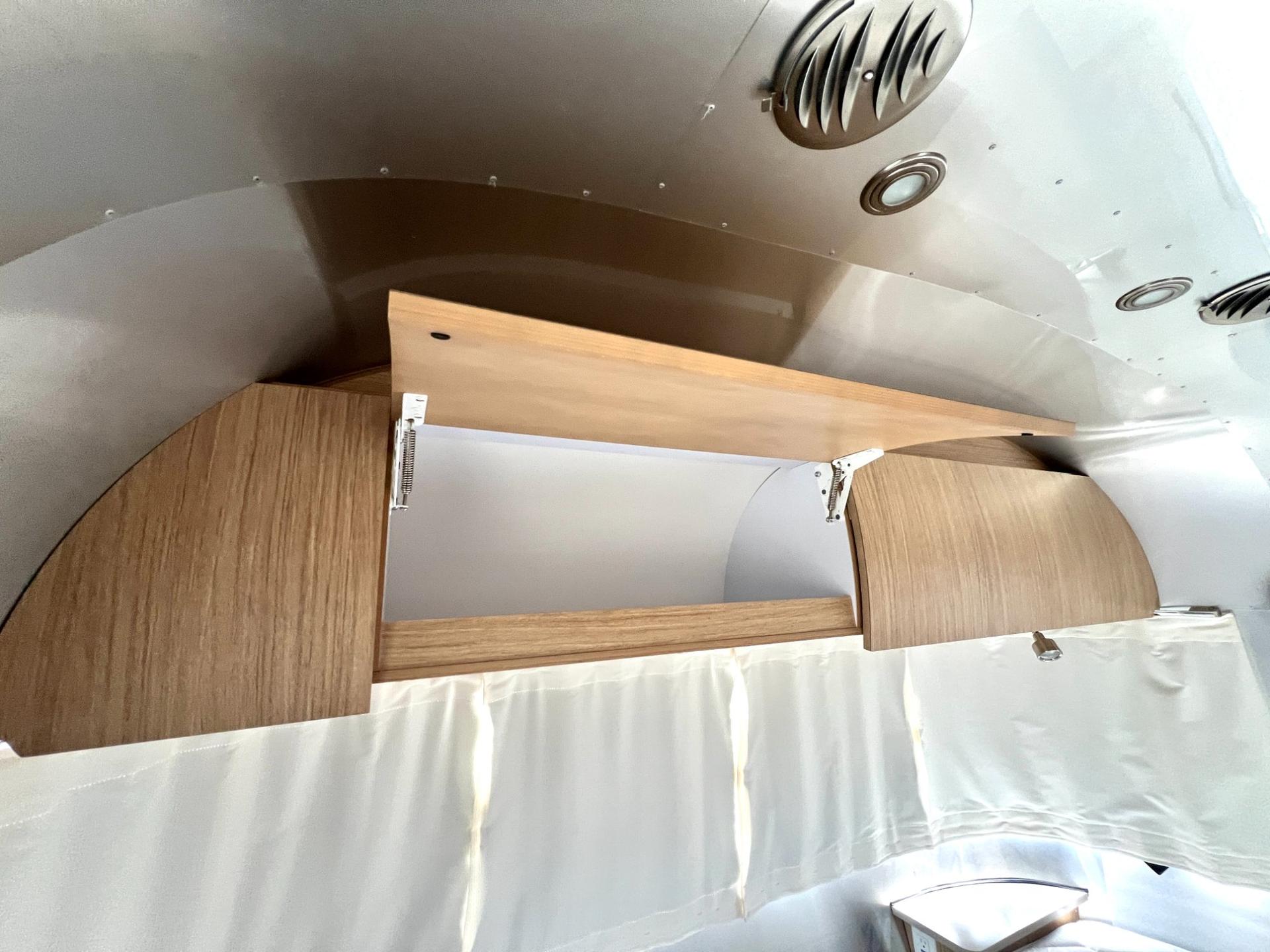 2019 Airstream 2019 Airstream Flying Cloud - thumbnail 36