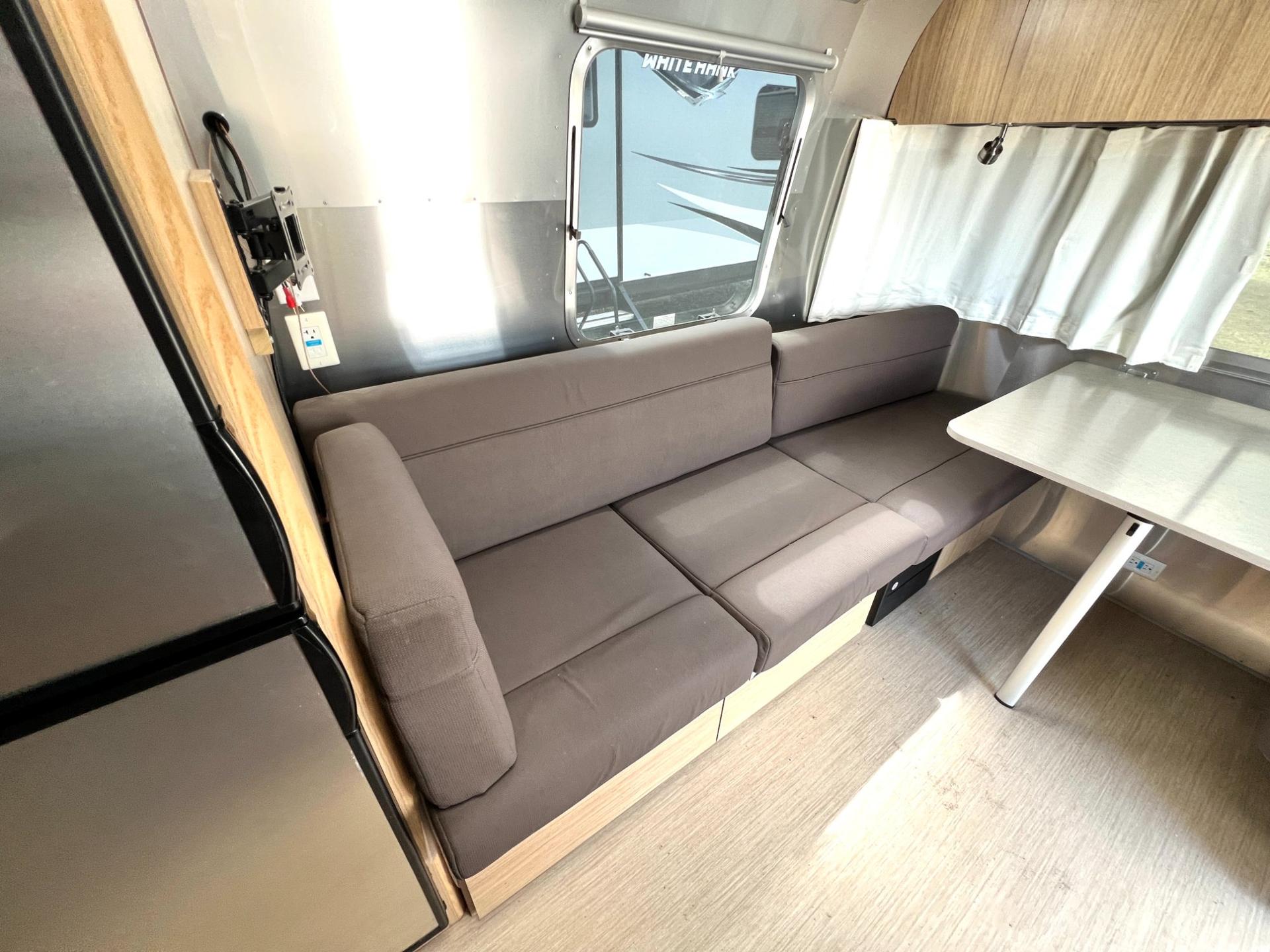 2019 Airstream 2019 Airstream Flying Cloud - thumbnail 38